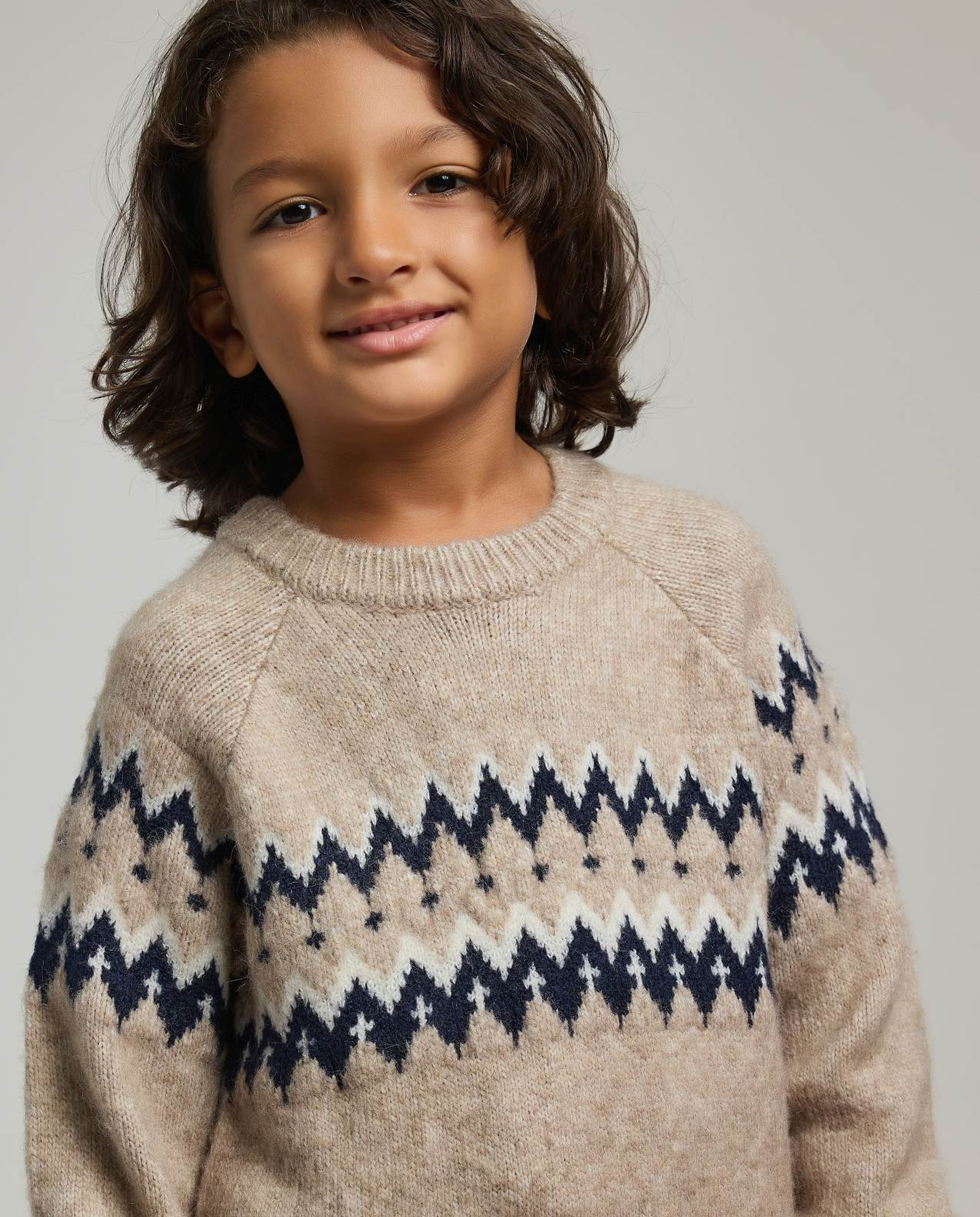 Patterned Sweater with Crew Neck and Long Sleeves