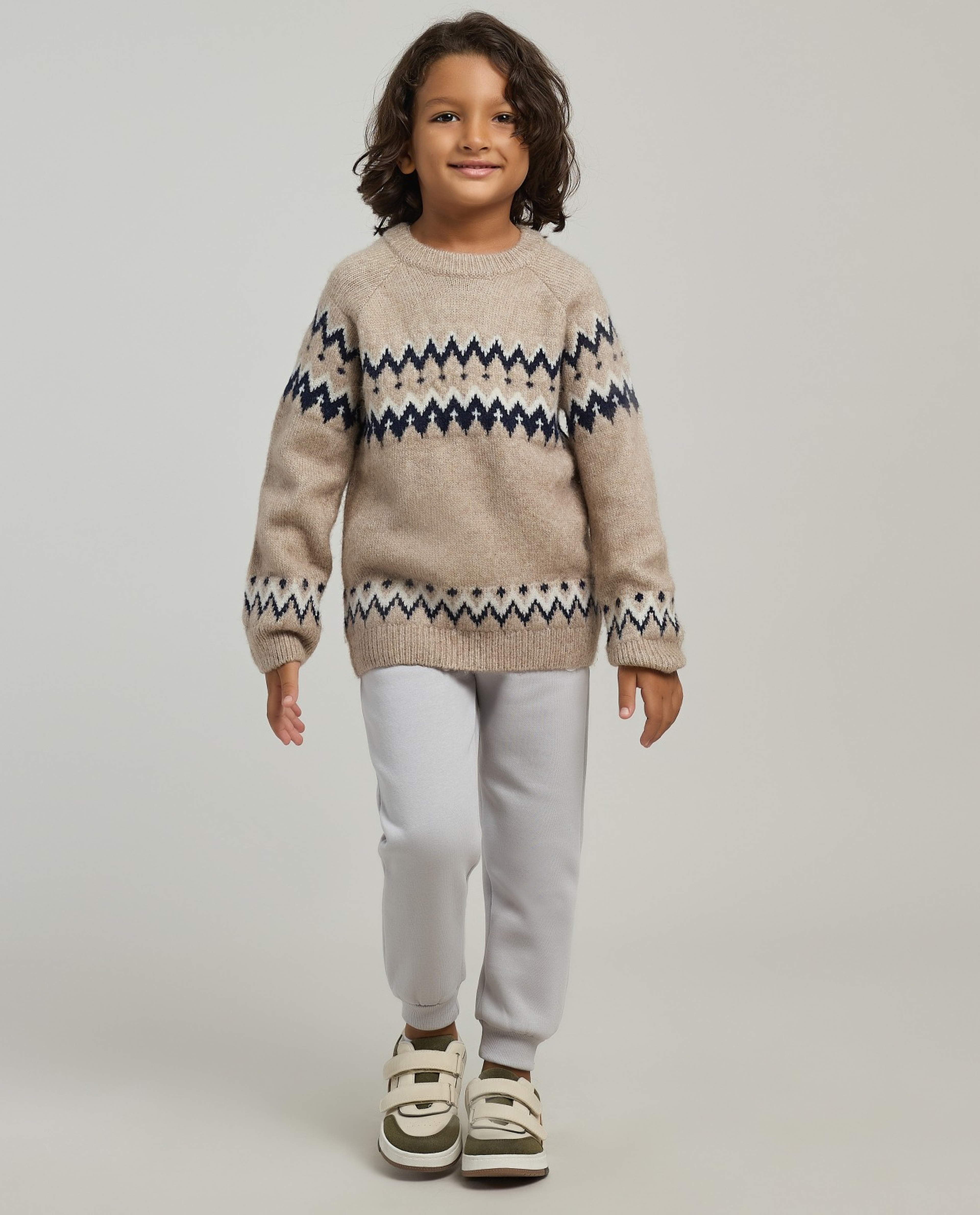 Patterned Sweater with Crew Neck and Long Sleeves