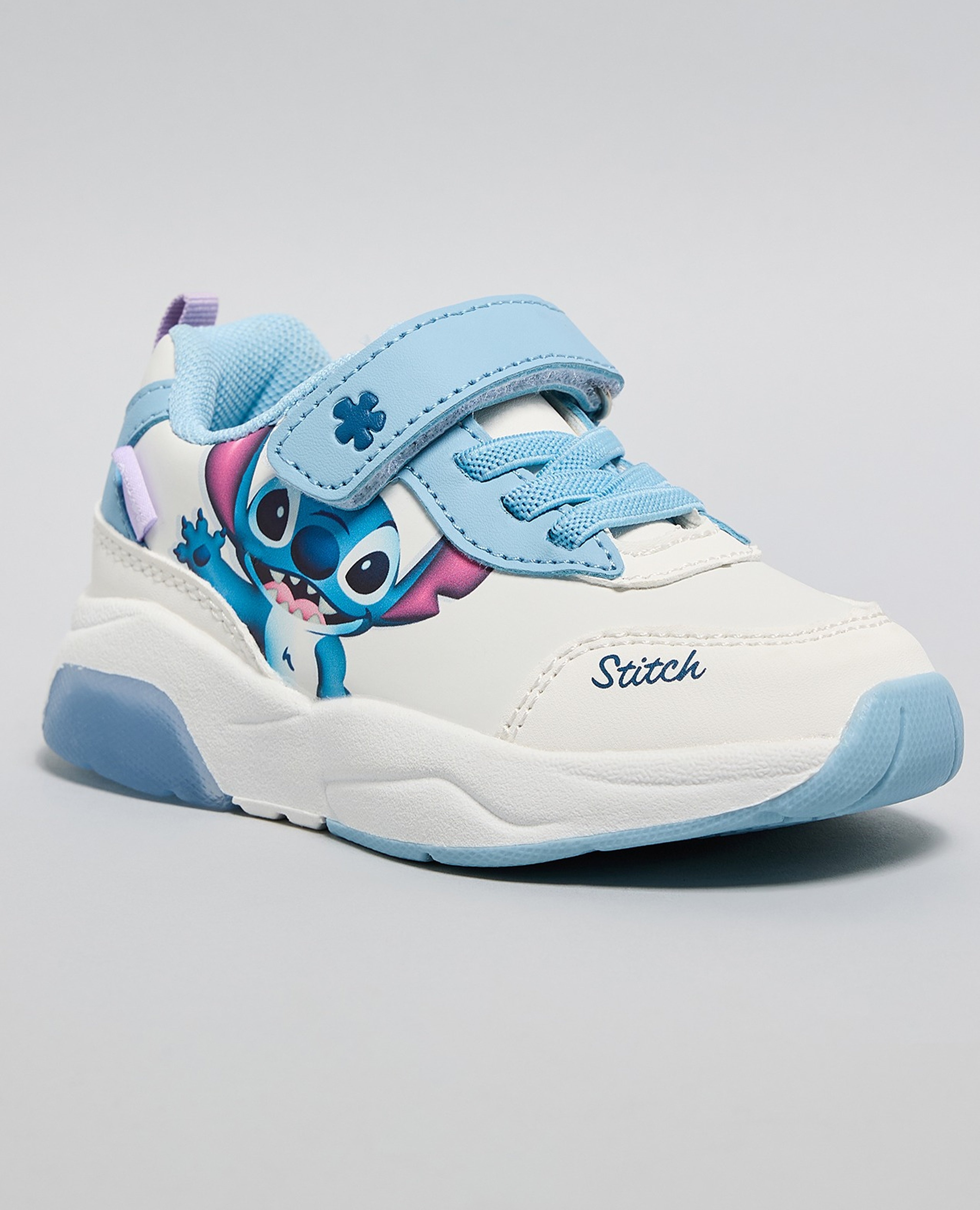 سنيكرز فليكرو بطبعة ستيتش