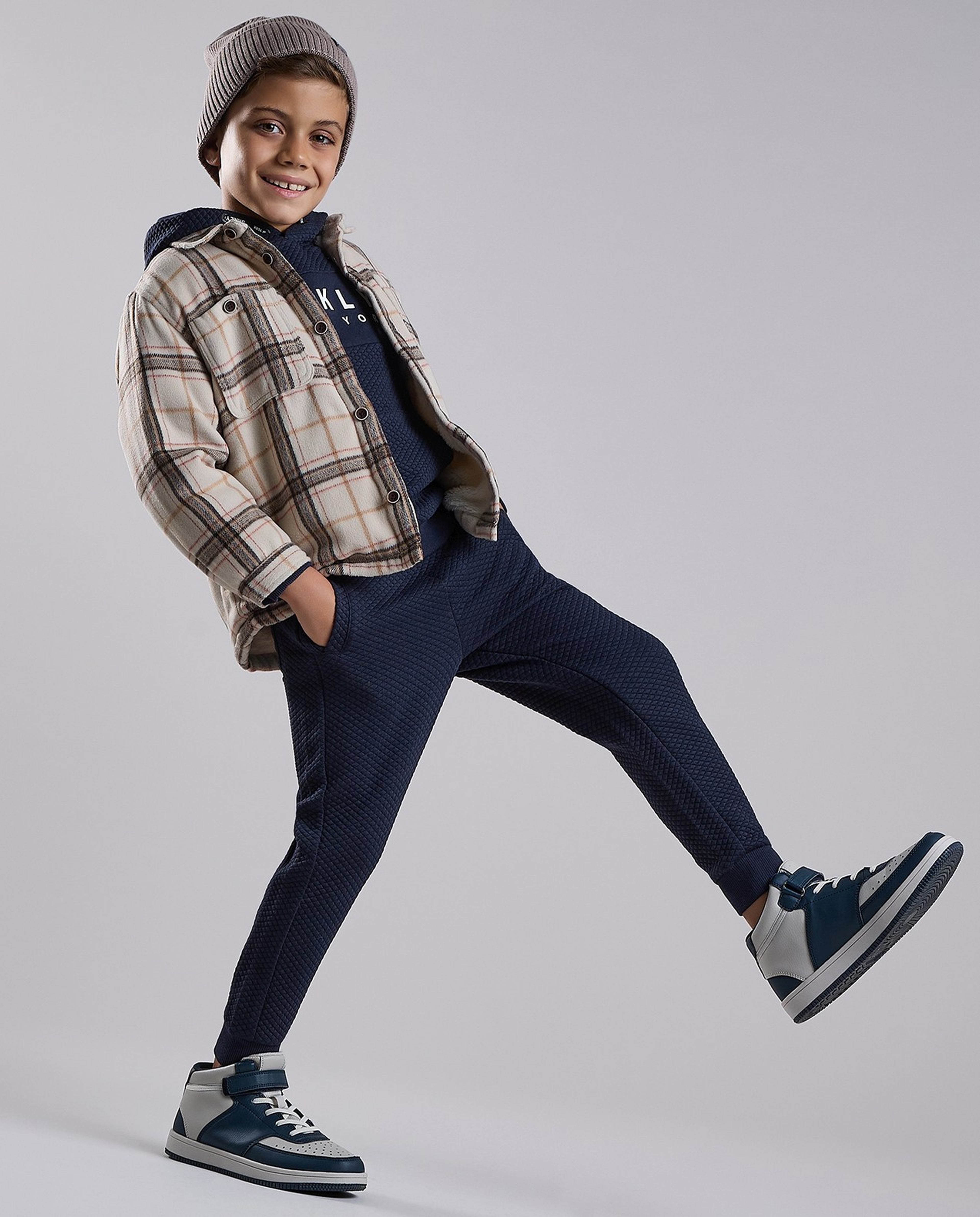 Plaid Shirt with Classic Collar and Long Sleeves