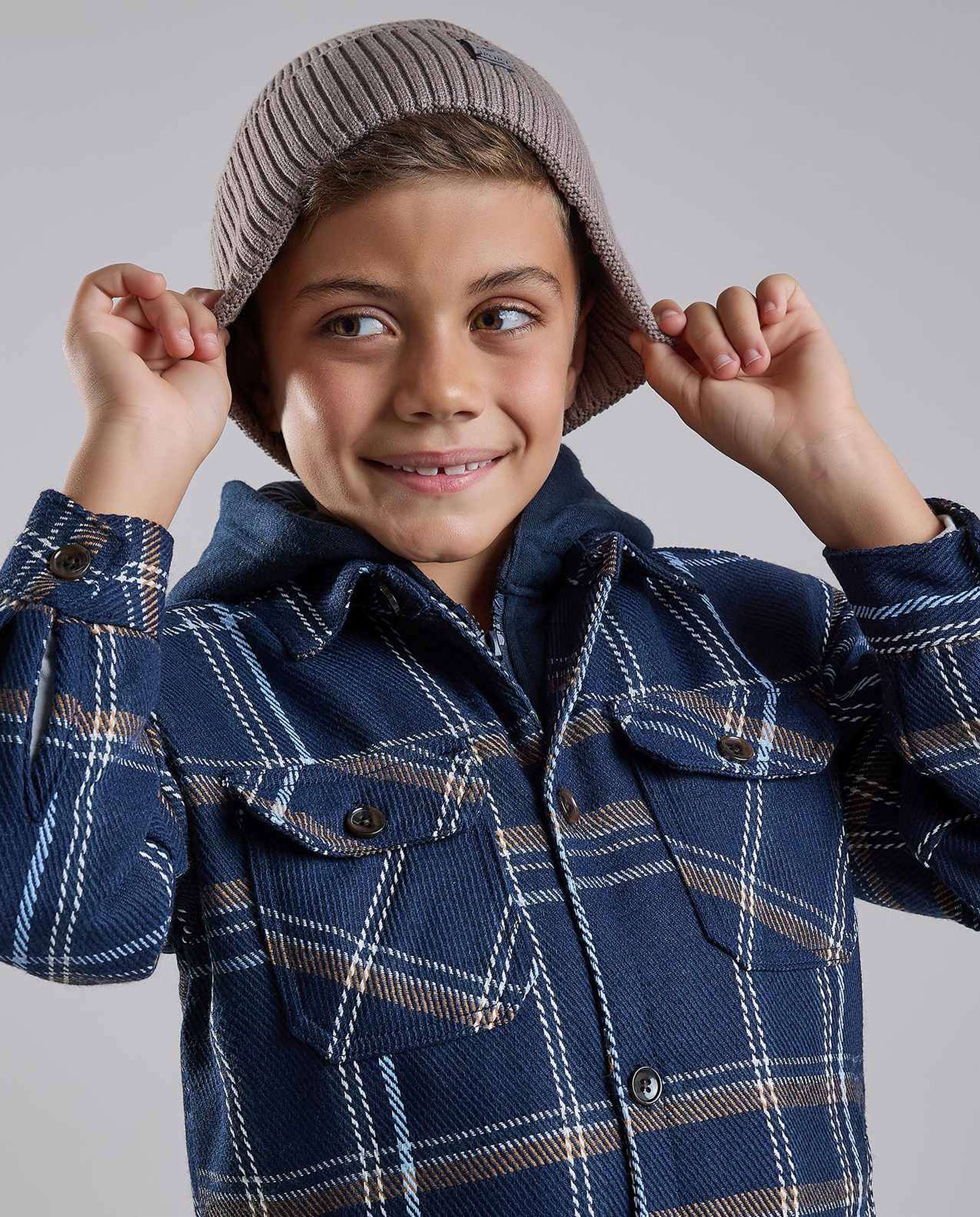 Plaid Shirt with Classic Collar and Long Sleeves