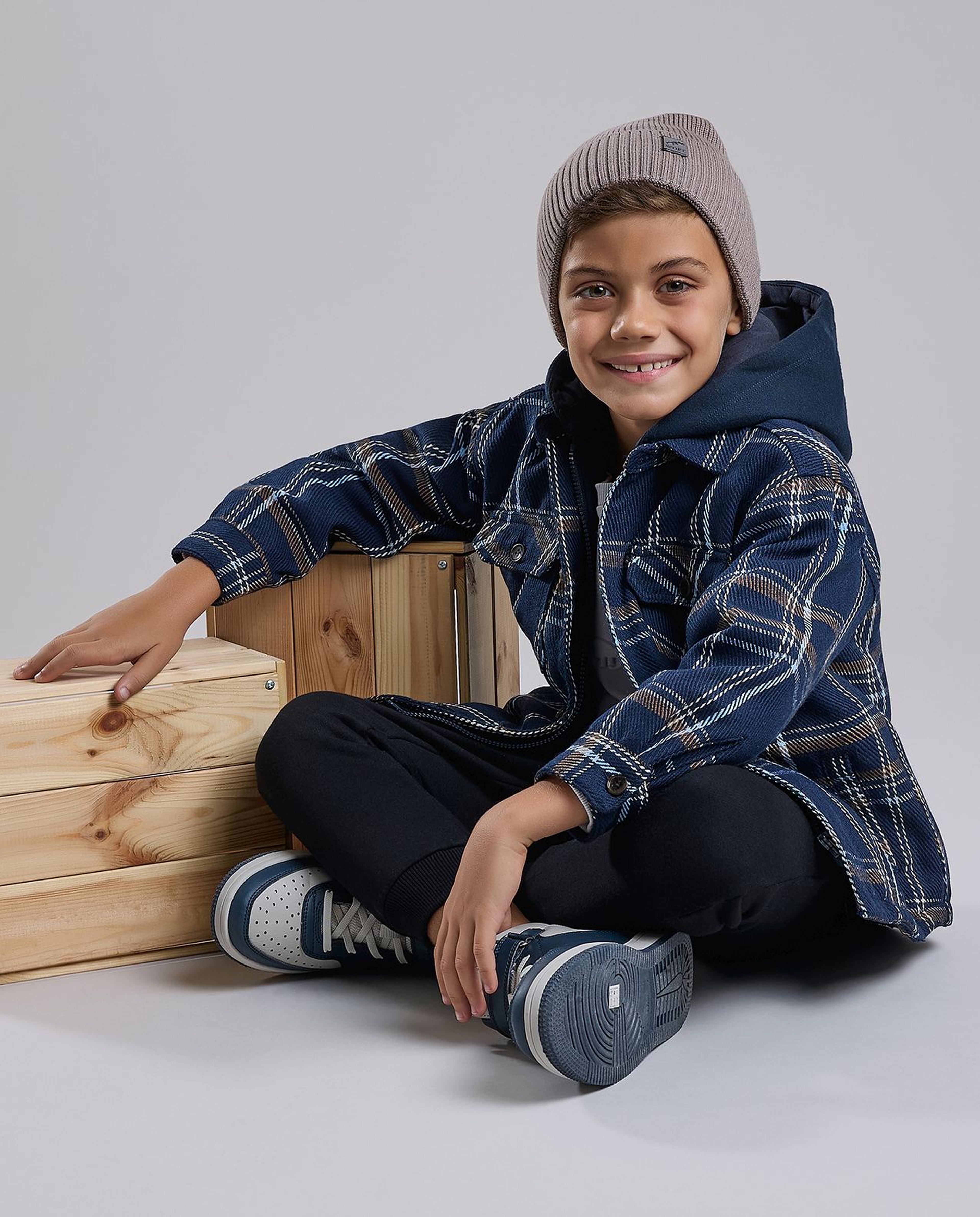 Plaid Shirt with Classic Collar and Long Sleeves