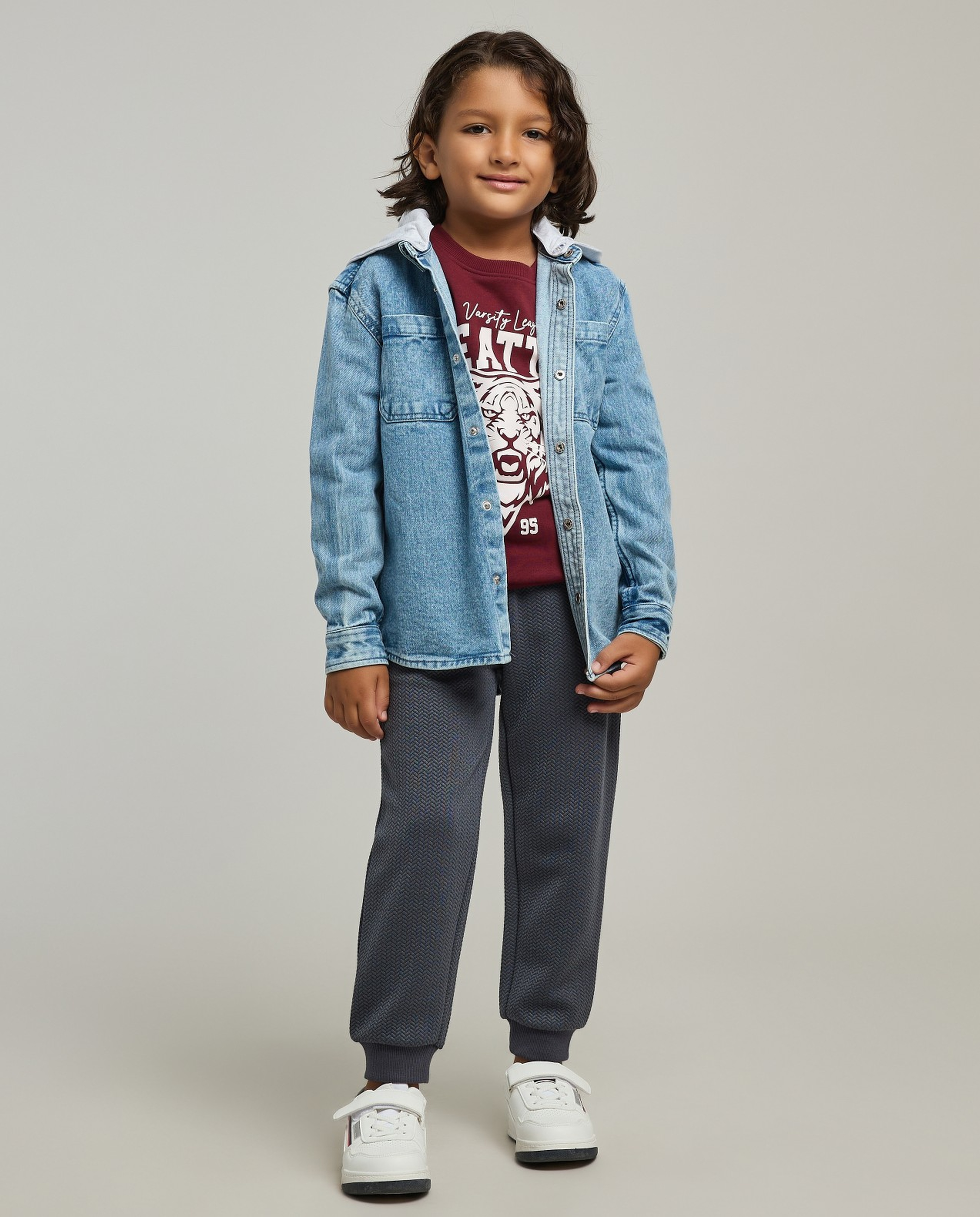 Washed Denim Shirt with Classic Collar and Long Sleeves