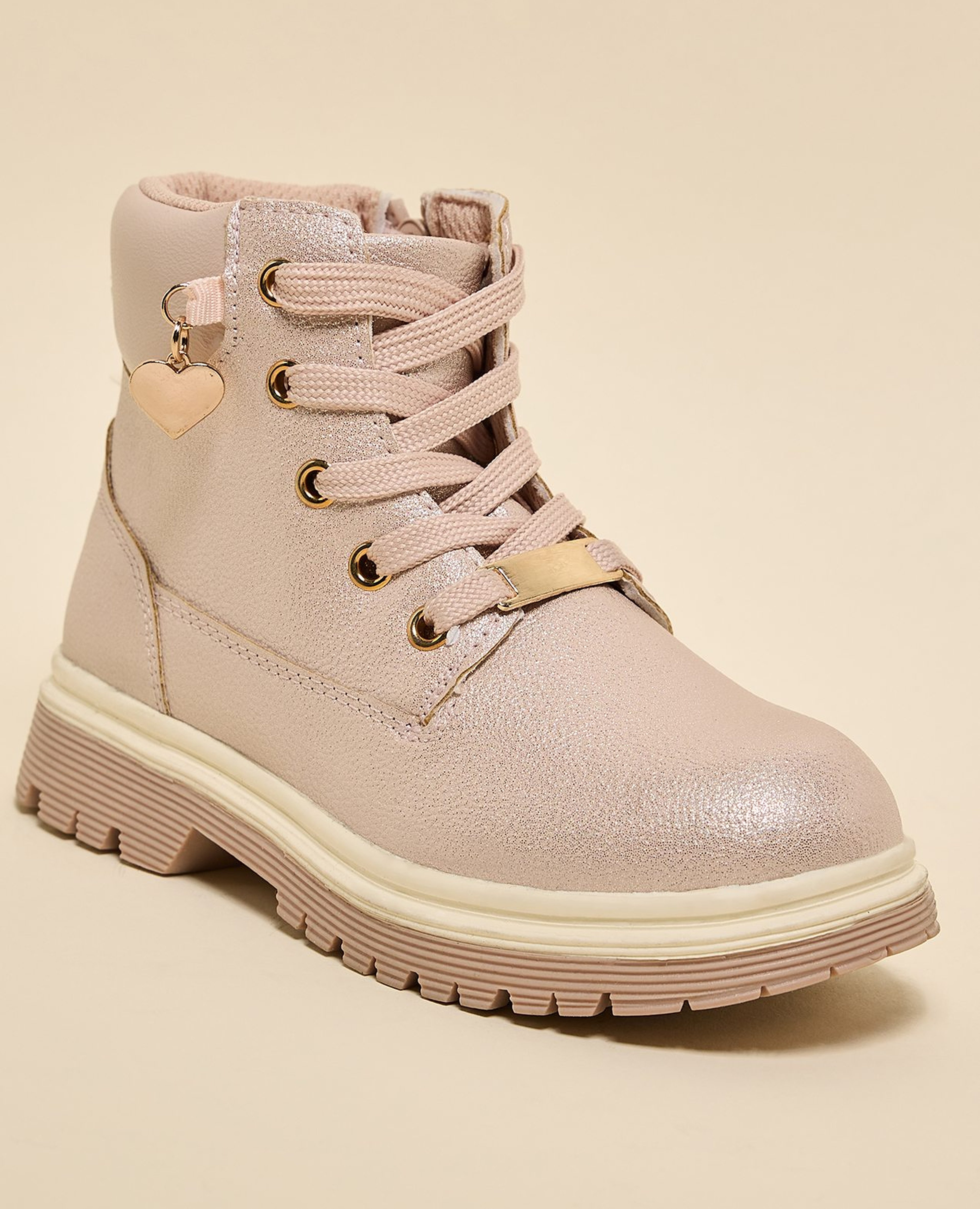 بوت للكاحل برباط