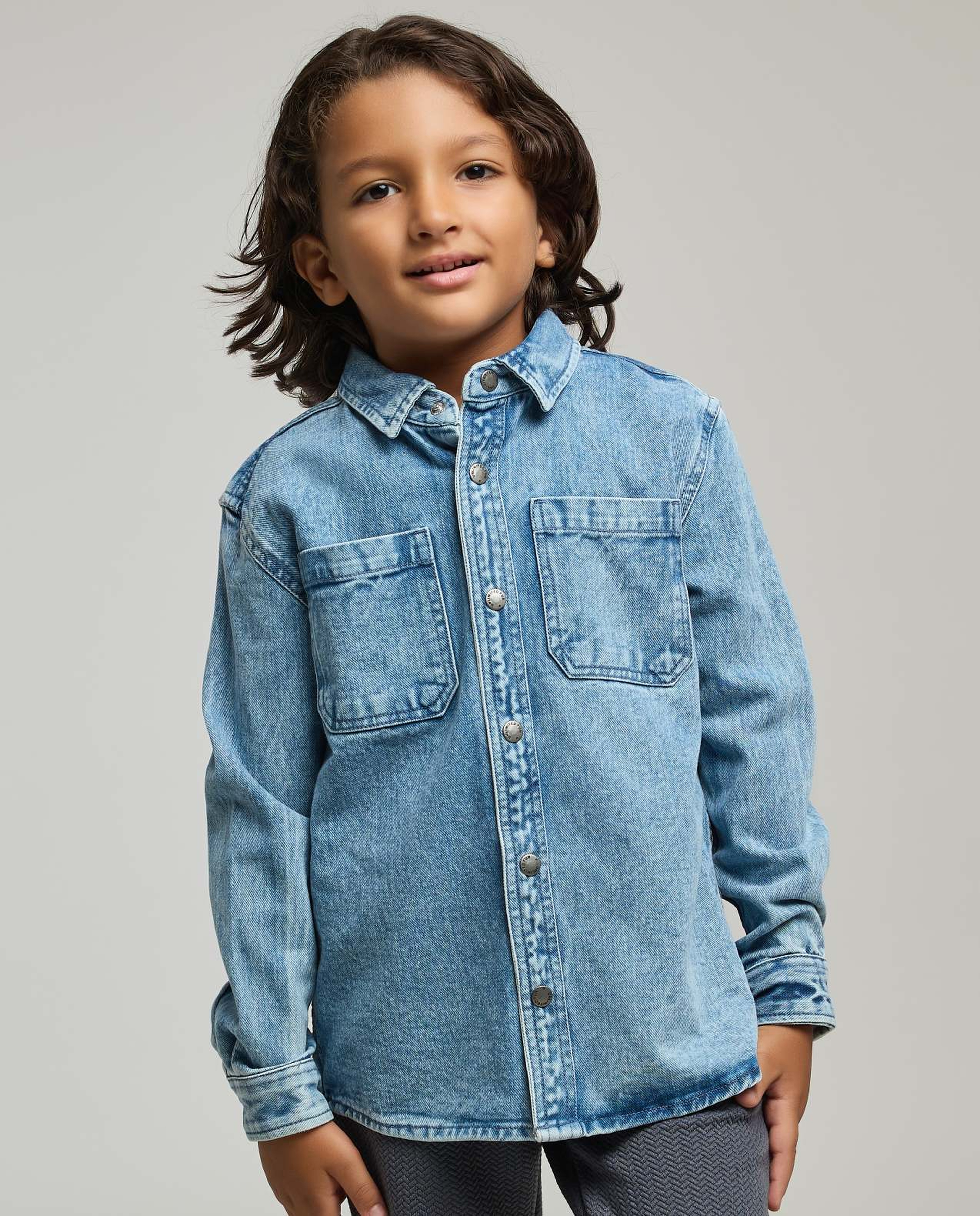 Washed Denim Shirt with Classic Collar and Long Sleeves