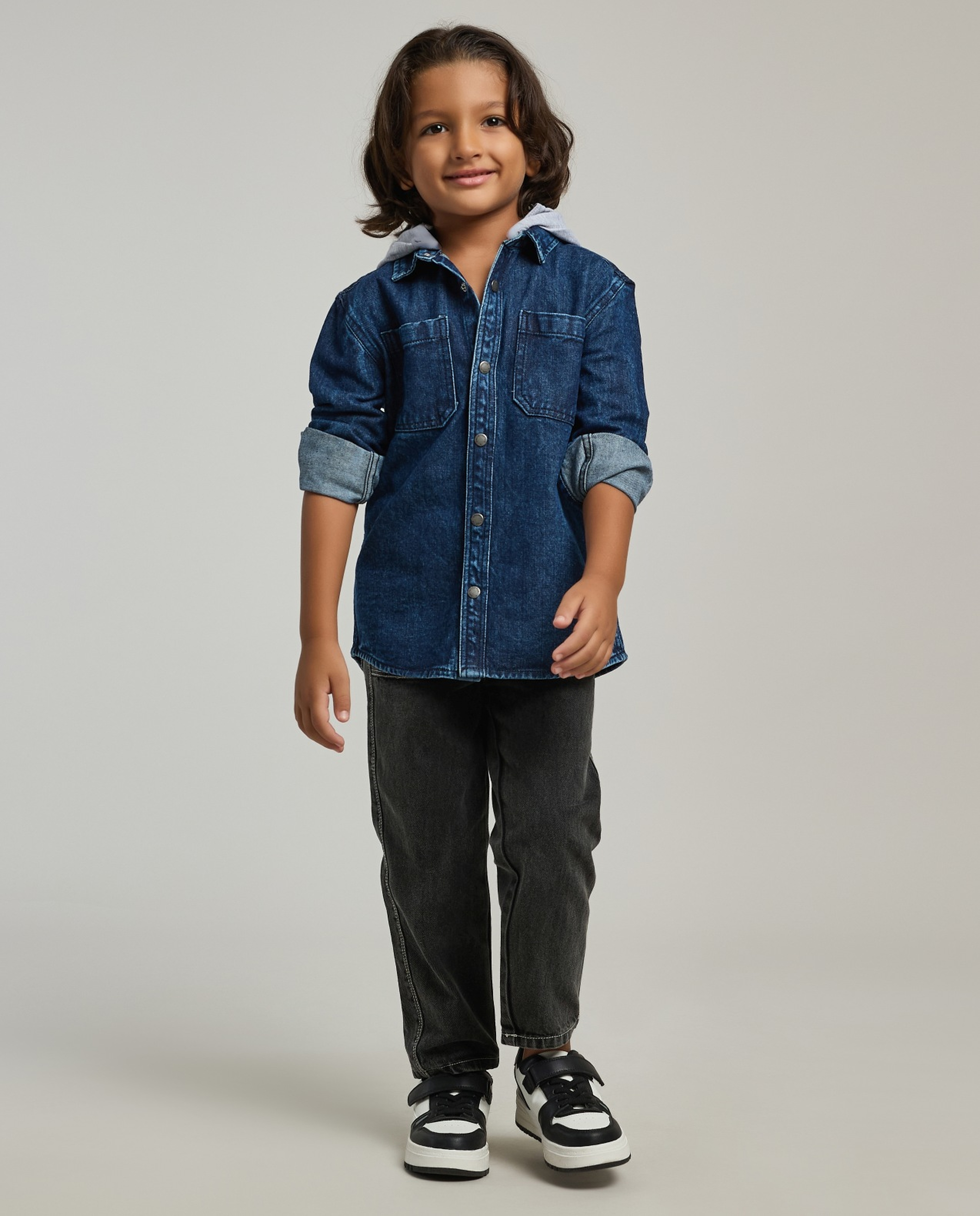 Washed Denim Shirt with Classic Collar and Long Sleeves