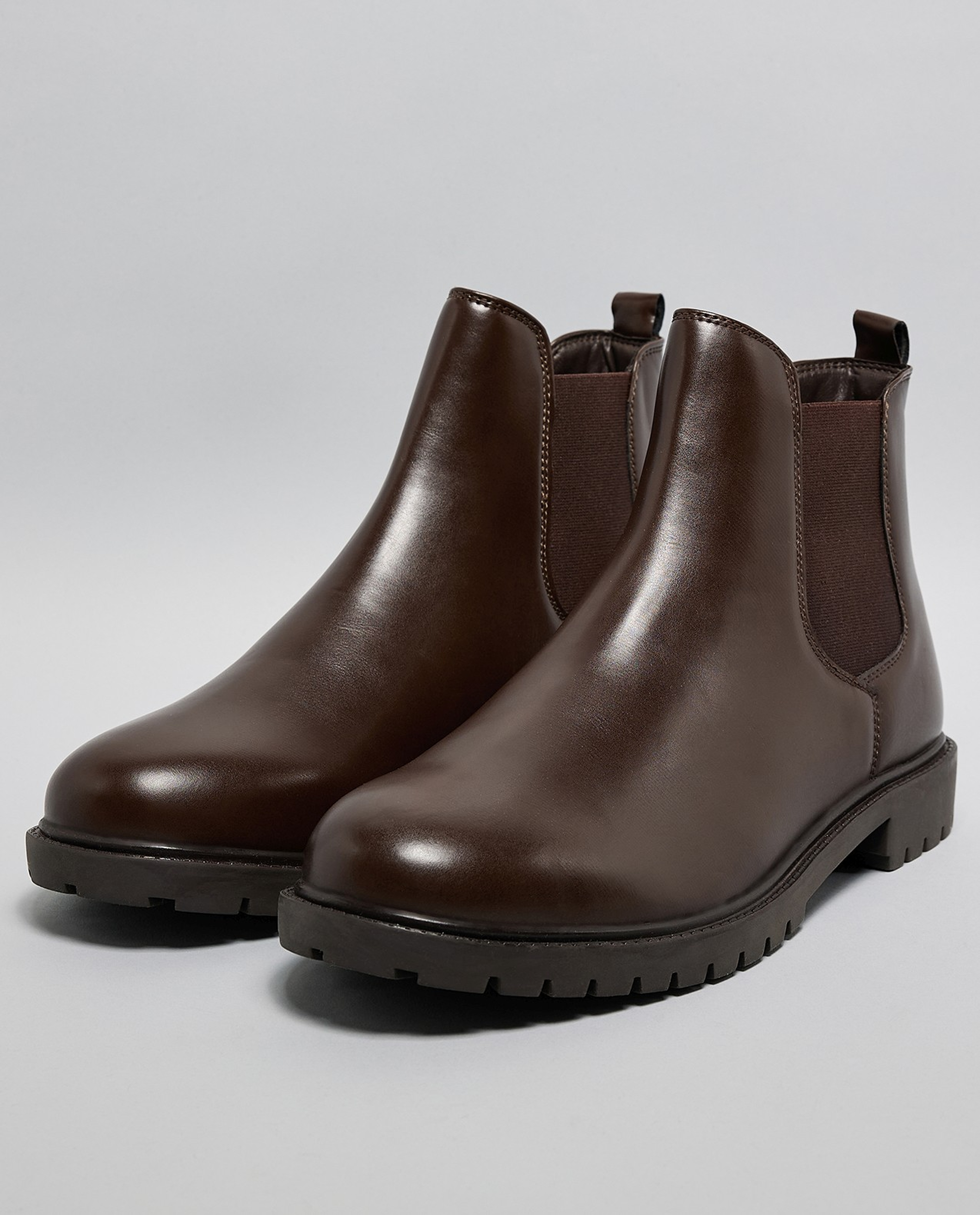 Solid Chelsea Boots