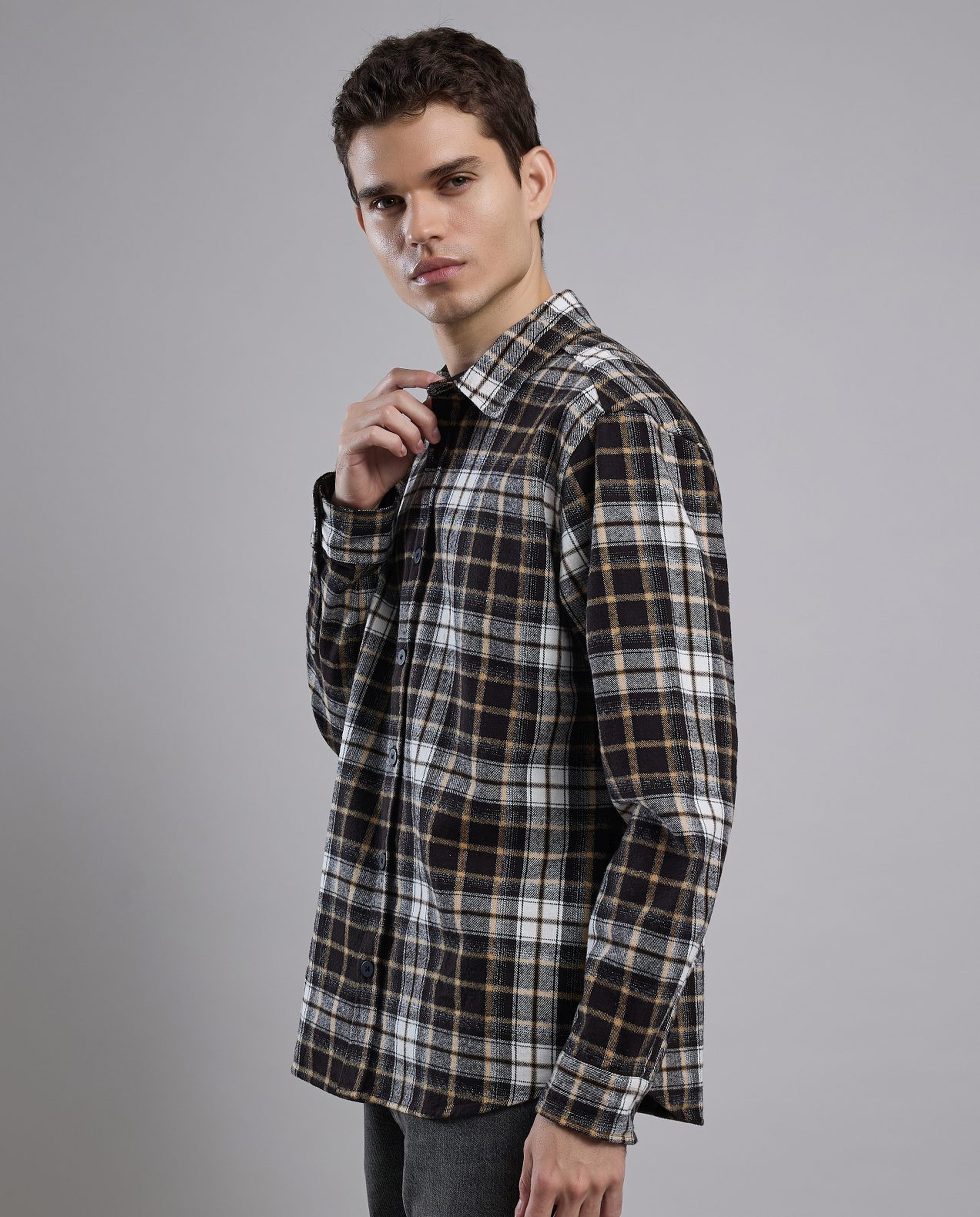 Plaid Shirt with Classic Collar and Long Sleeves