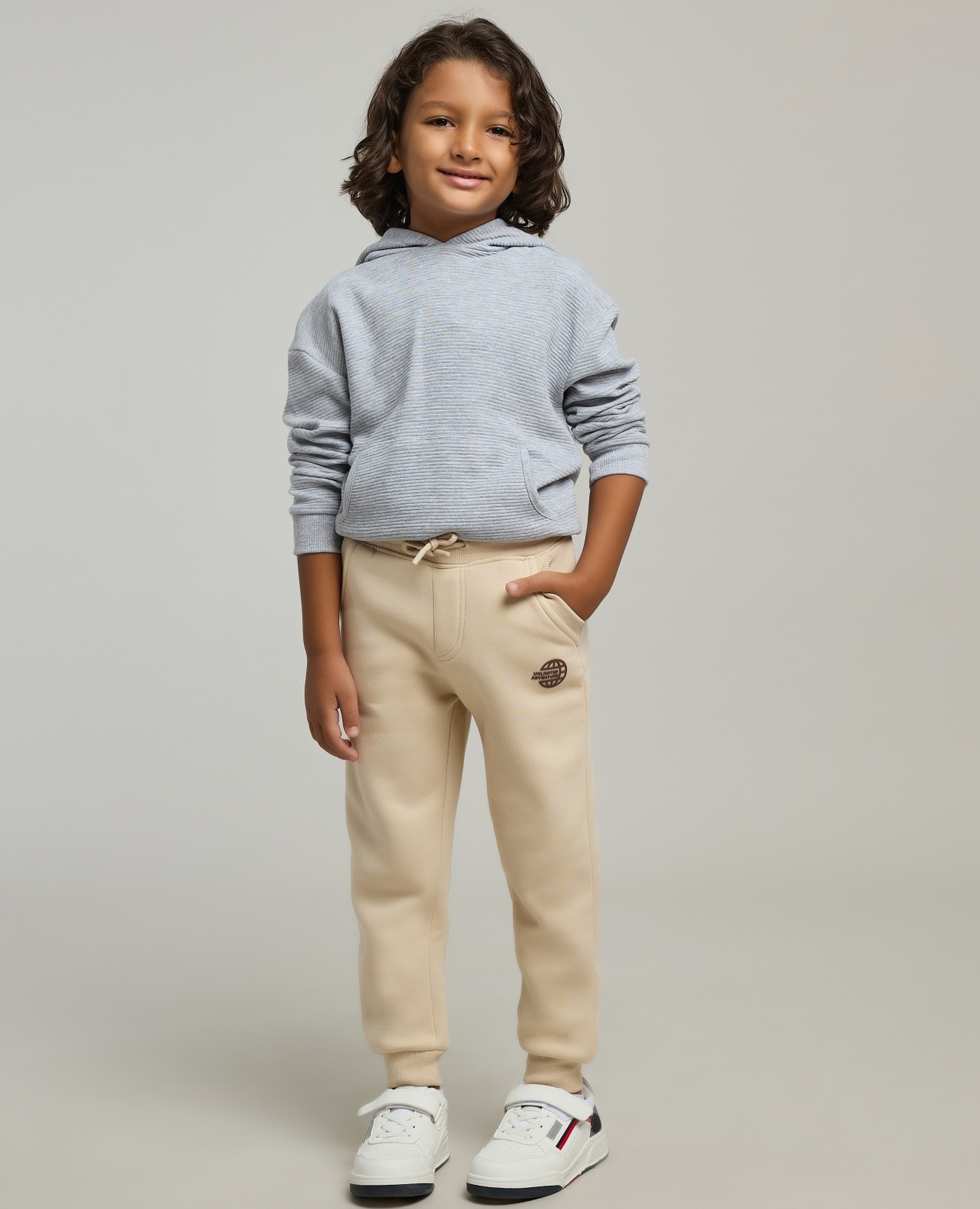 بنطال جوغر بطبعة