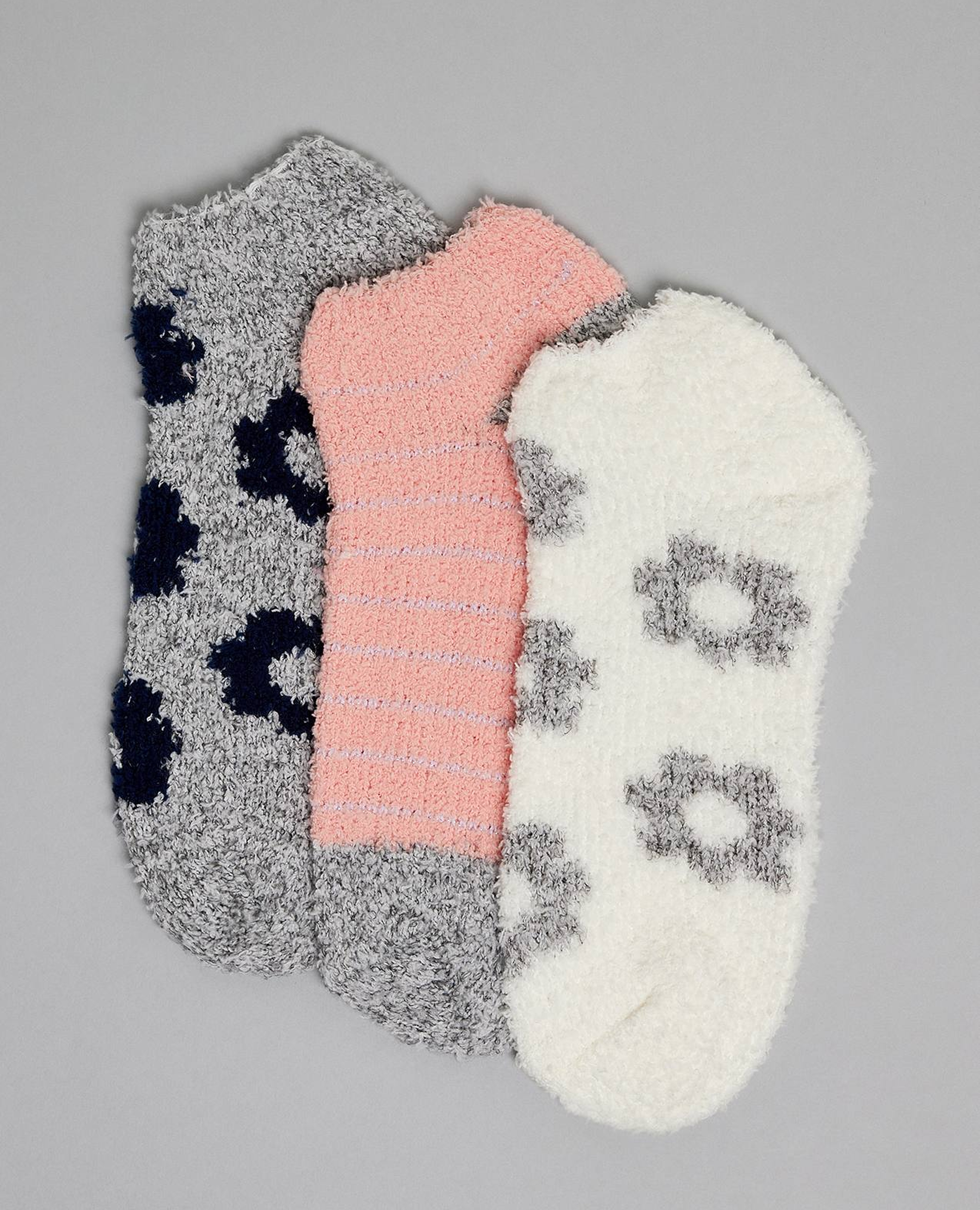 جوارب قصيرة شتوية بطبعة - 3 ازواج