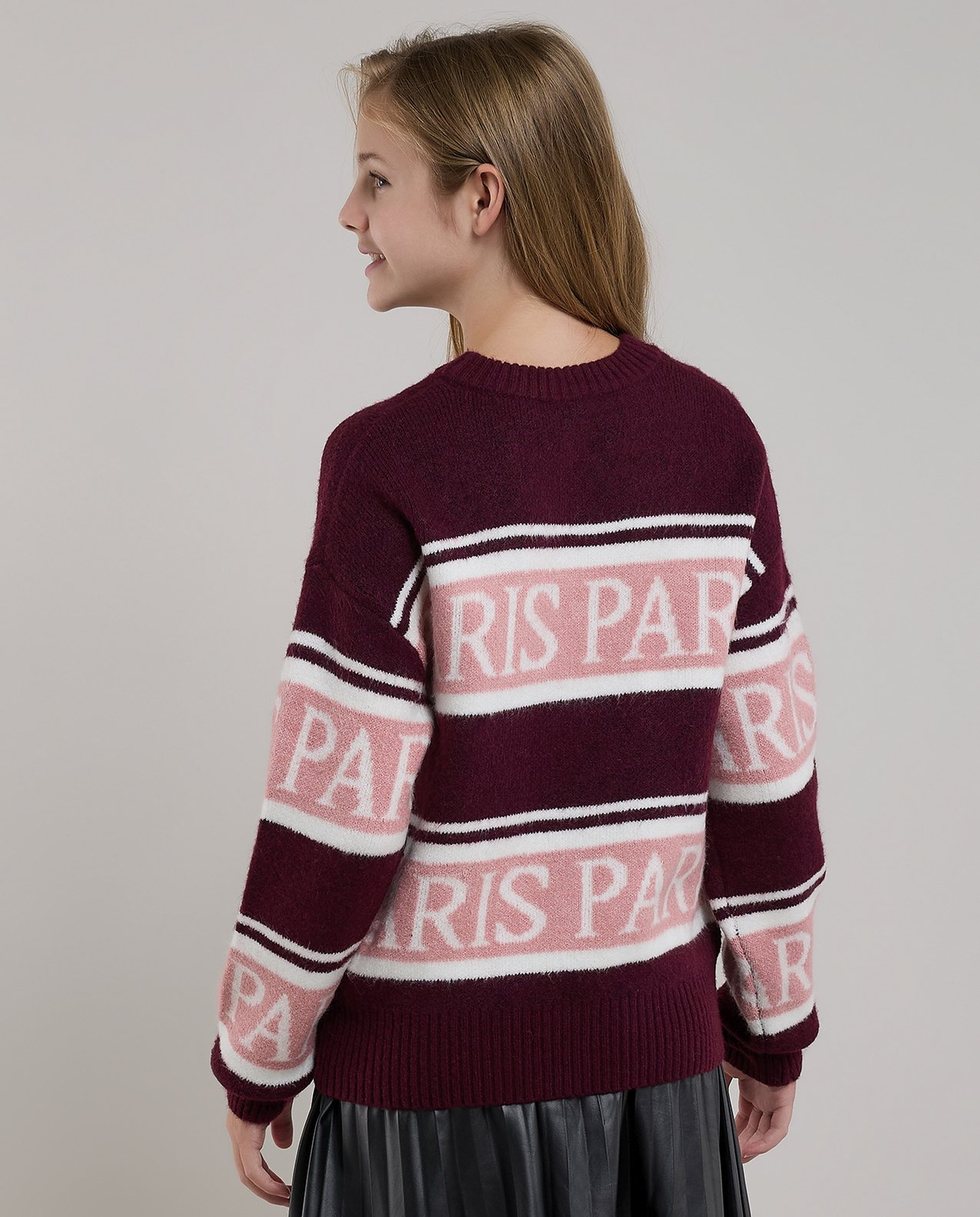 Patterned Sweater with Crew Neck and Long Sleeves