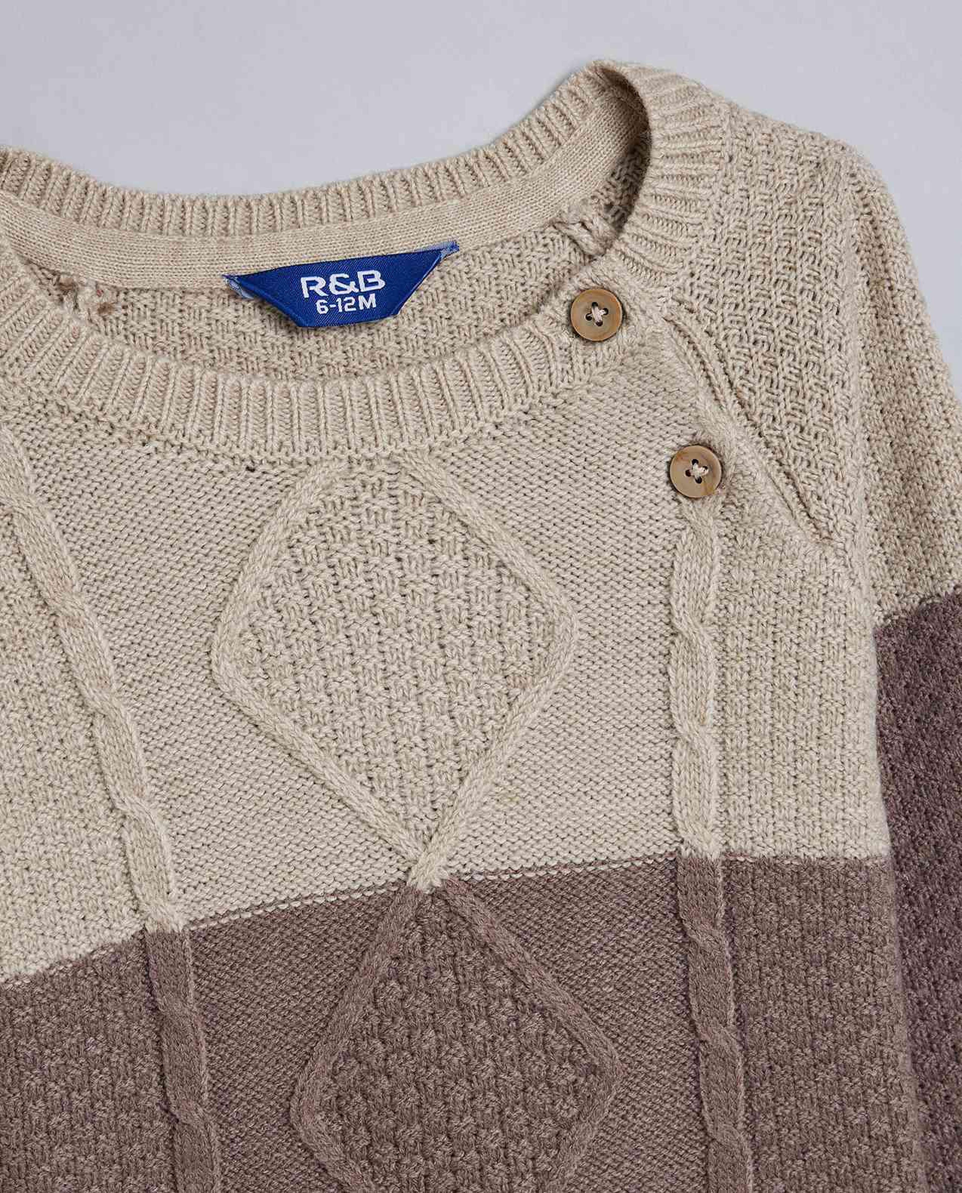 Colorblock Sweater with Crew Neck and Long Sleeves