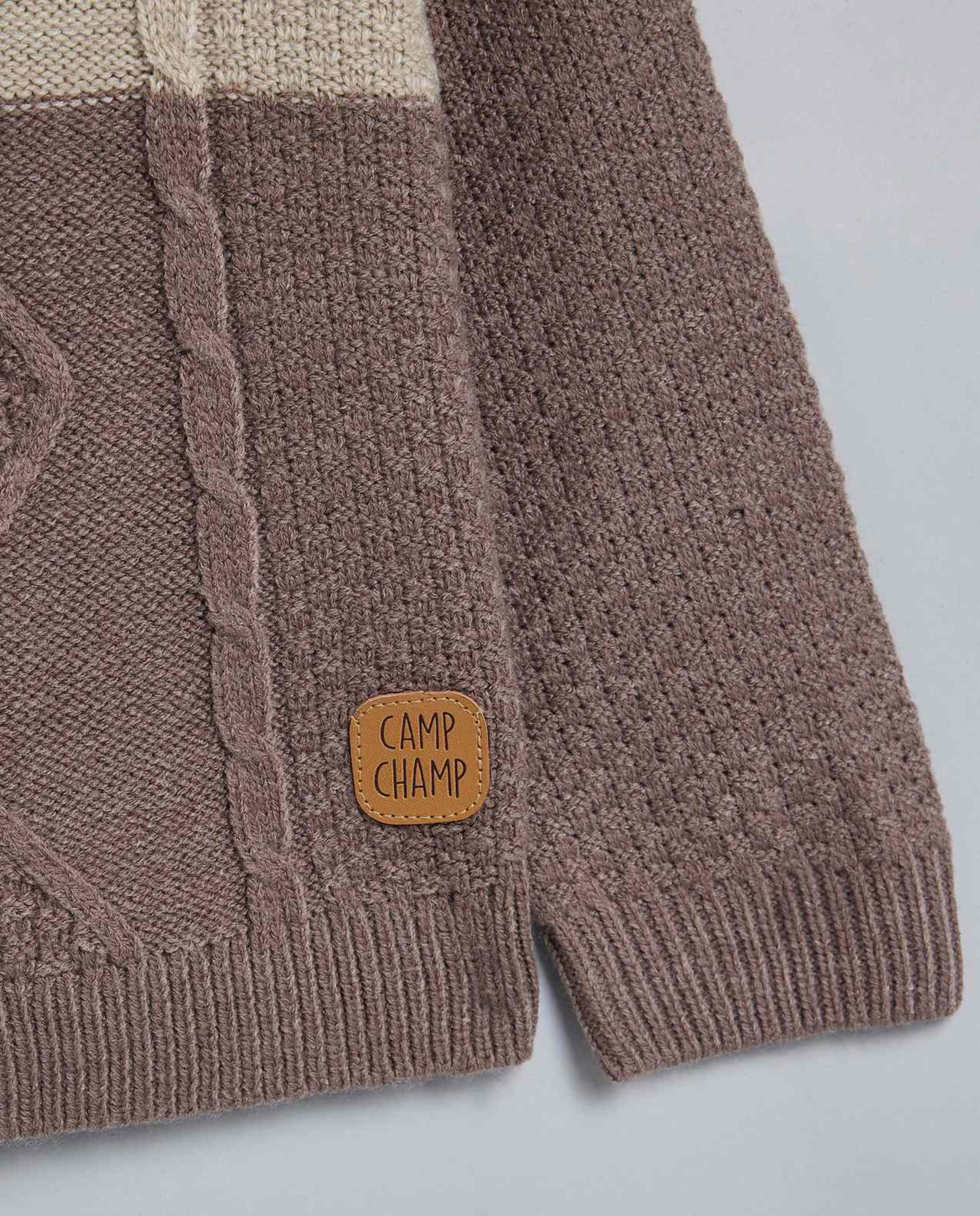 Colorblock Sweater with Crew Neck and Long Sleeves