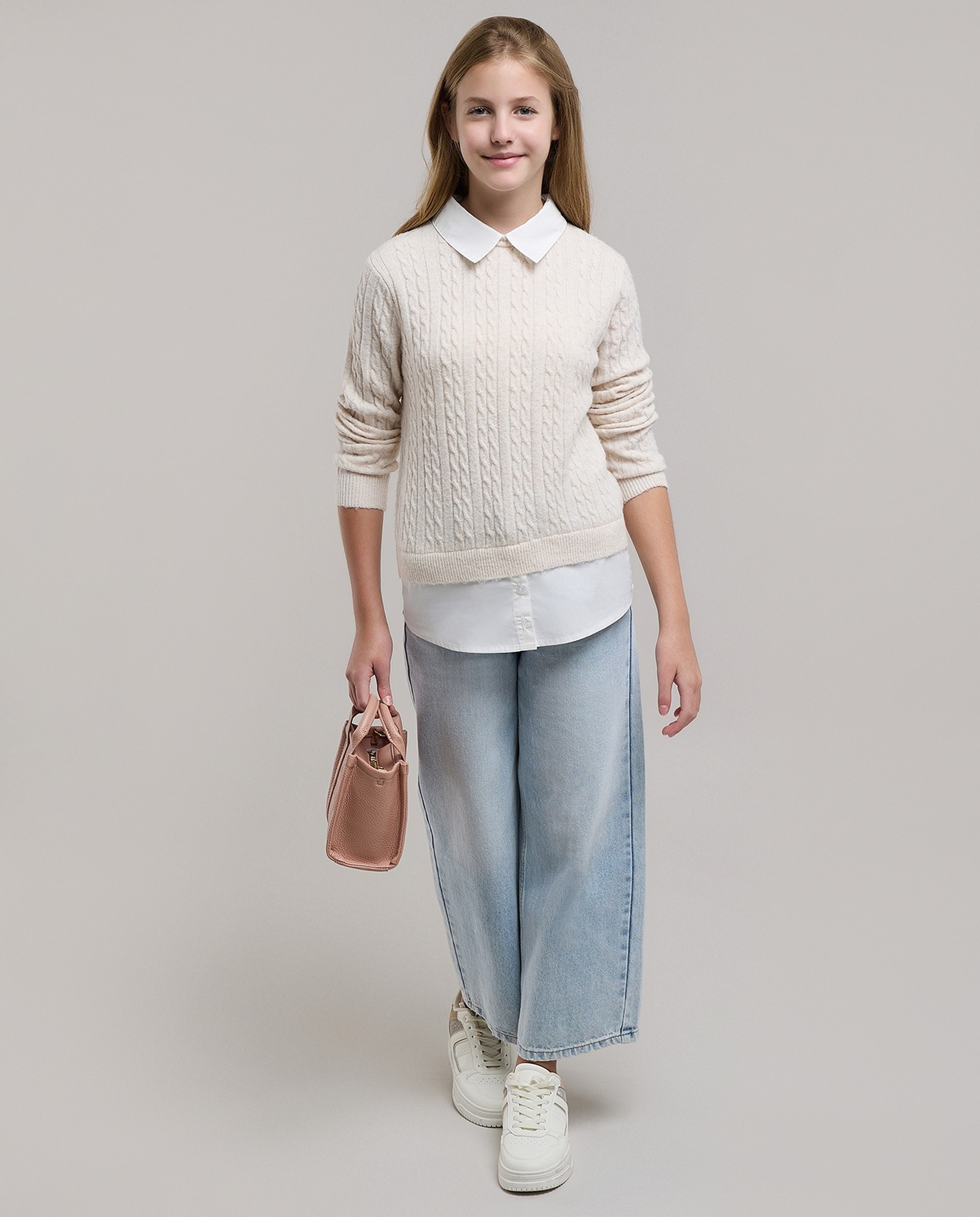Knitted Sweater with Crew Neck and Long Sleeves