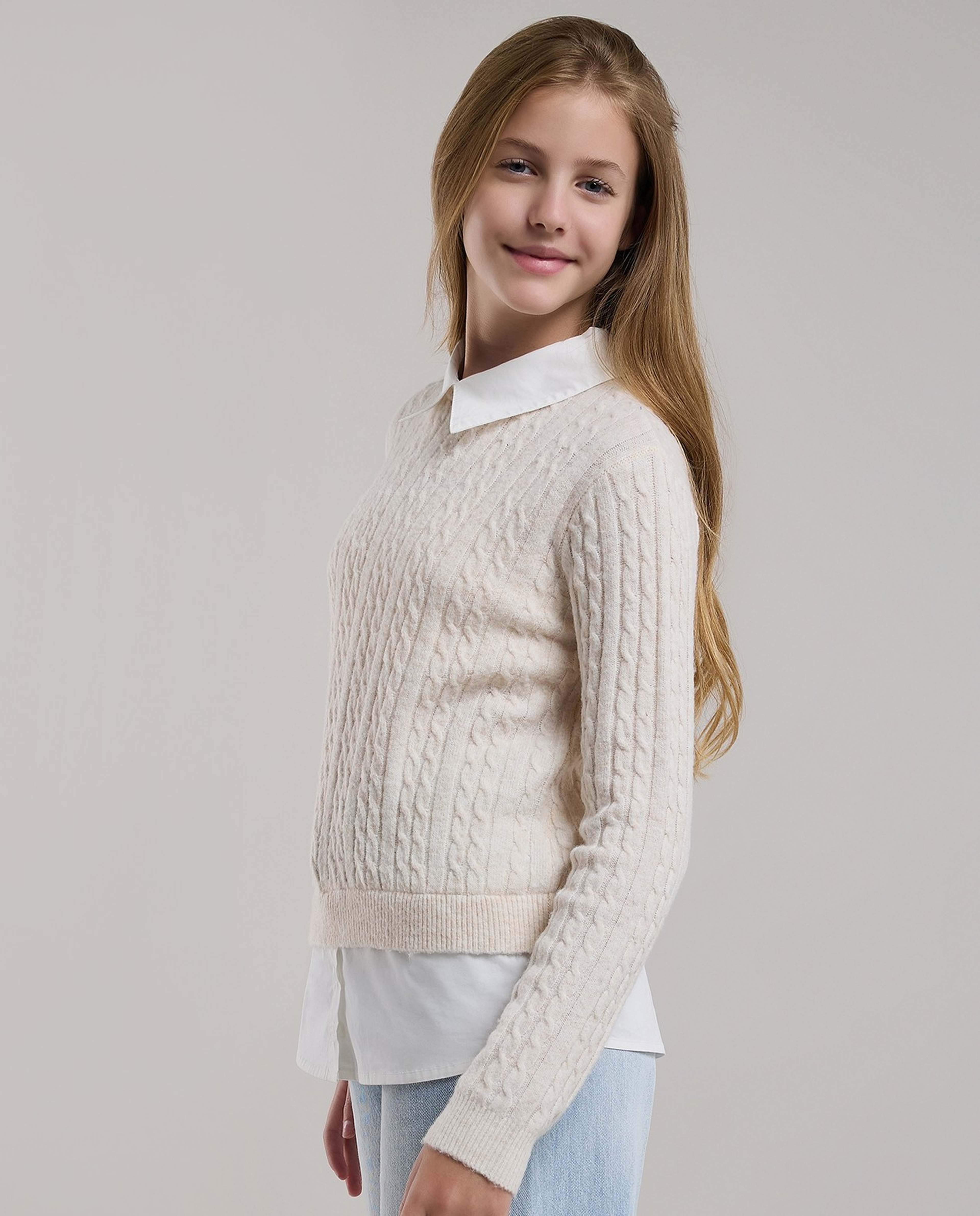 Knitted Sweater with Crew Neck and Long Sleeves
