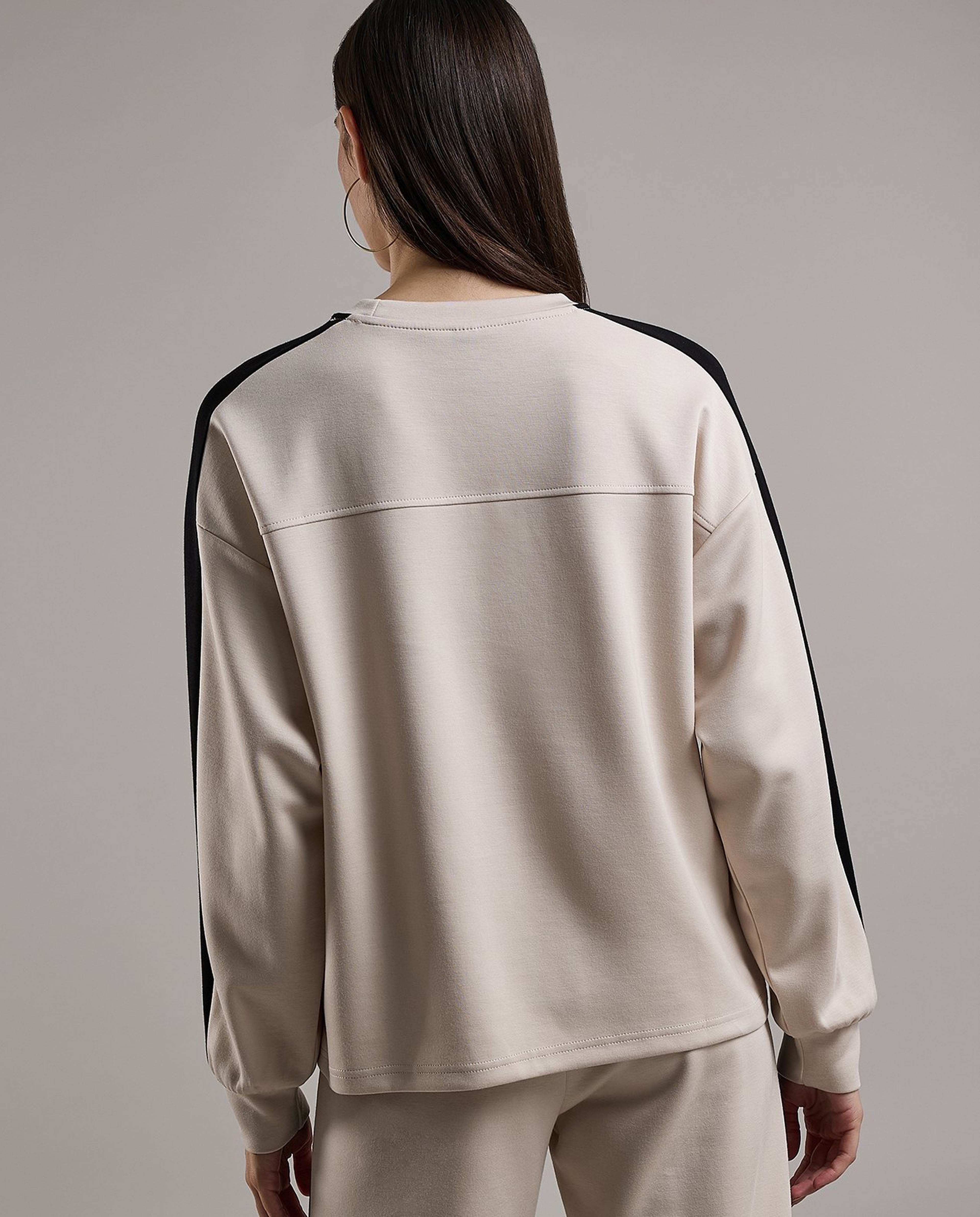 Typography Print Sweatshirt with Crew Neck and Long Sleeves