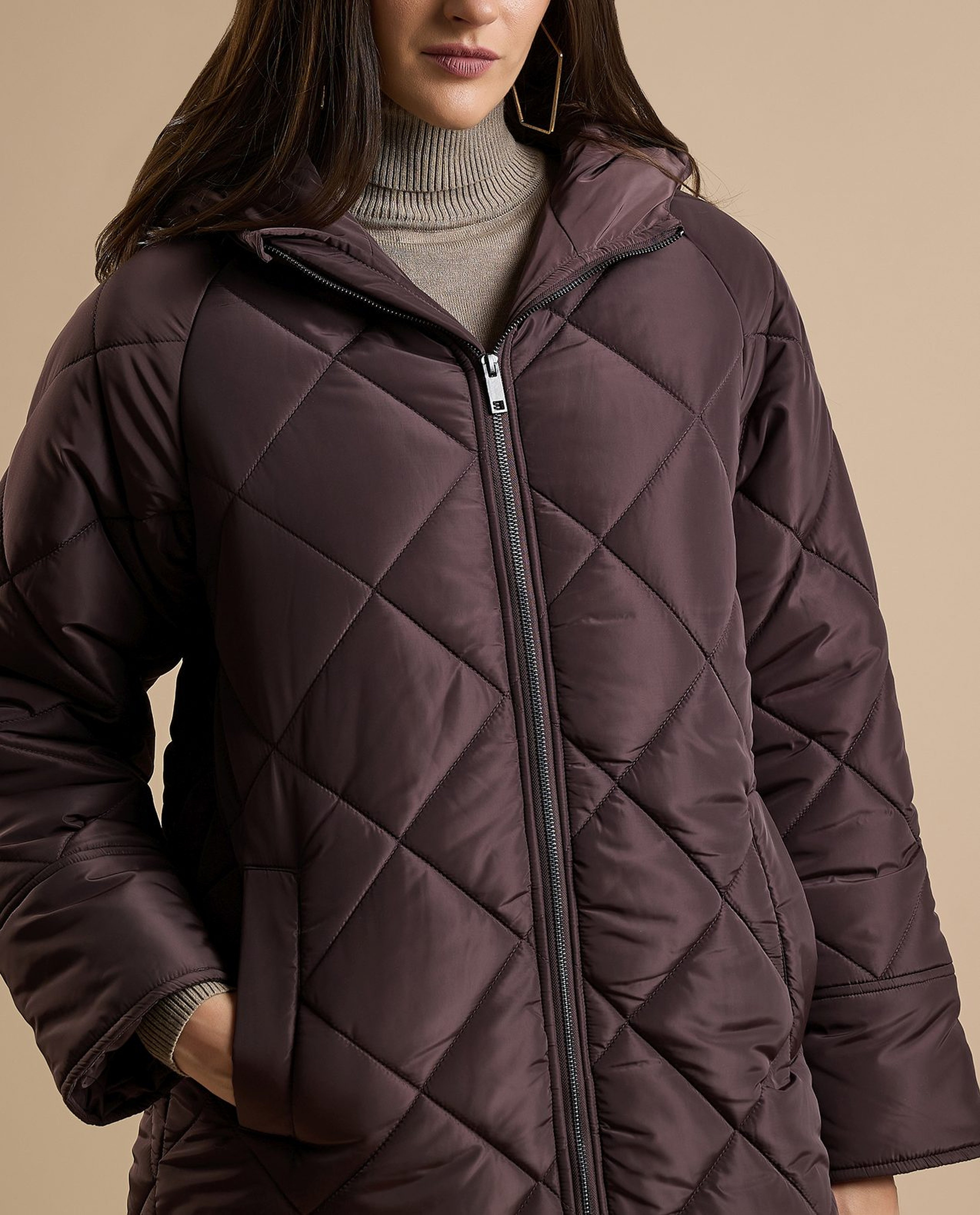 Quilted Puffer Jacket with Zipper Closure