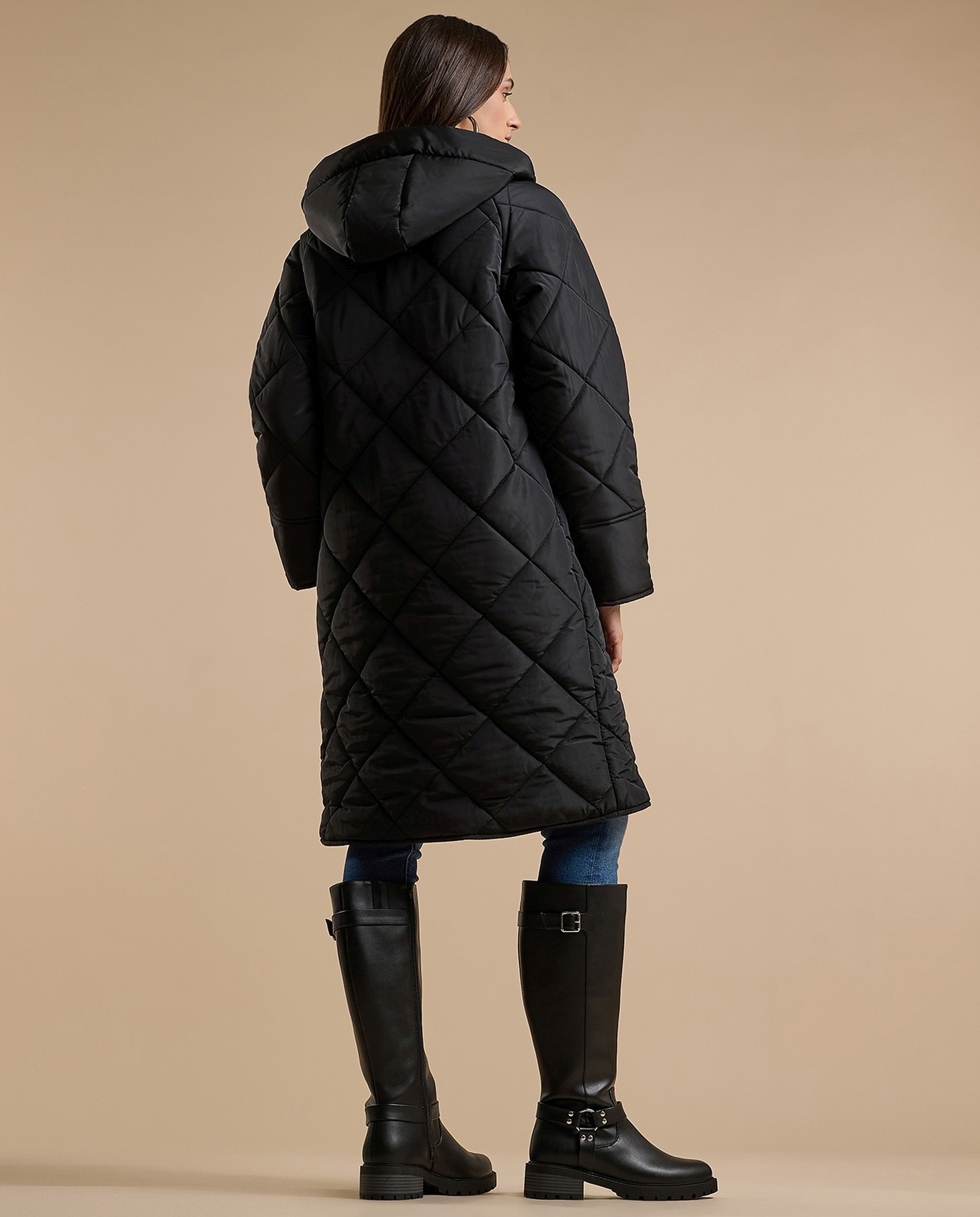Quilted Puffer Jacket with Zipper Closure