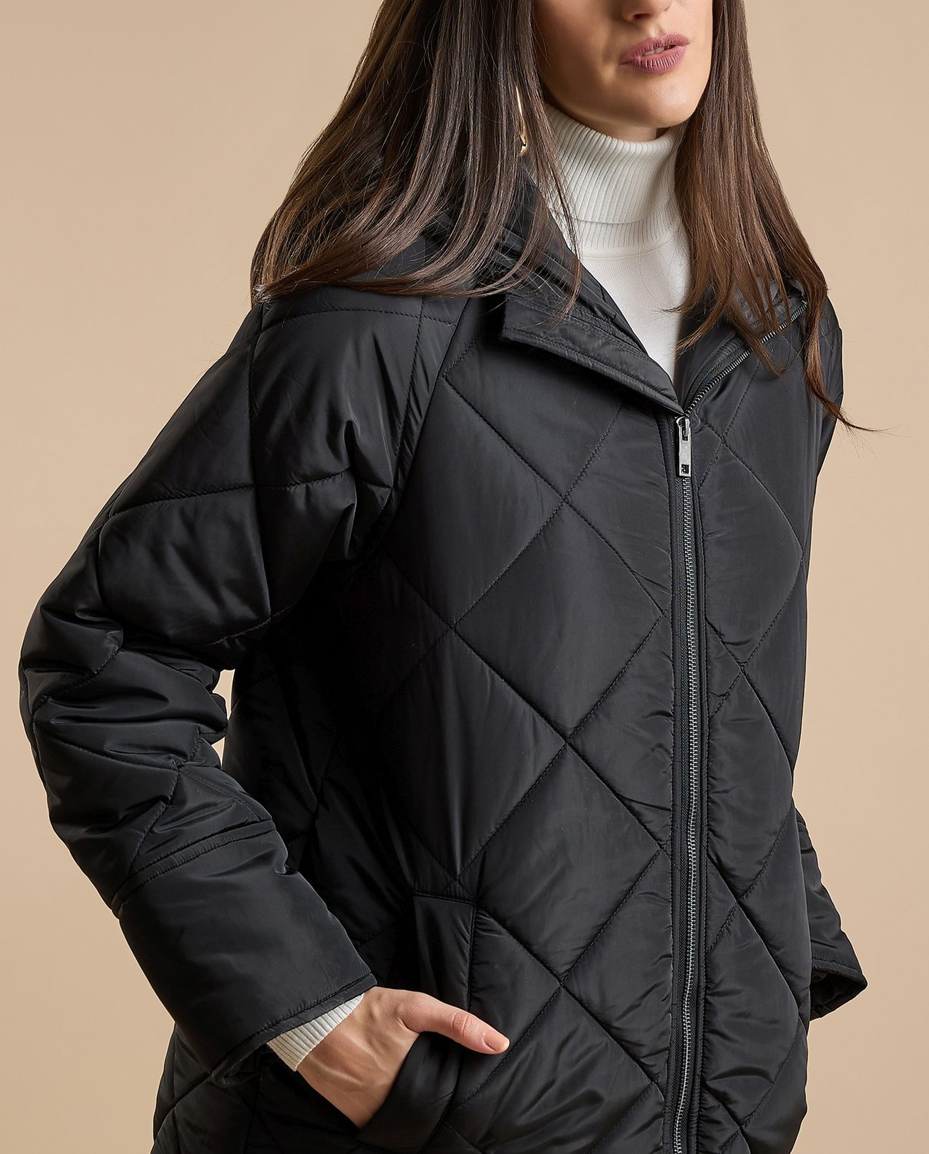 Quilted Puffer Jacket with Zipper Closure