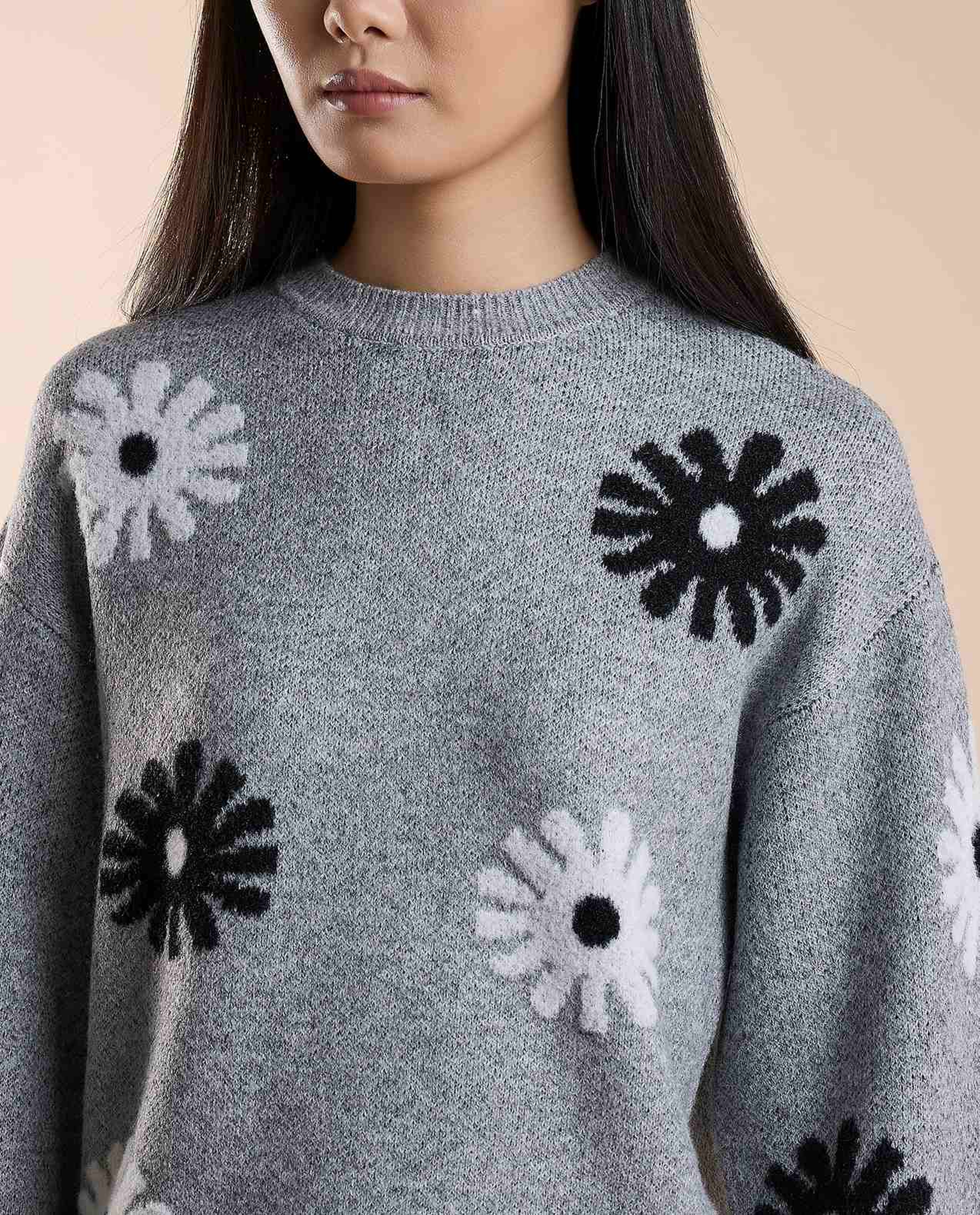 Patterned Sweater with Crew Neck and Long Sleeves