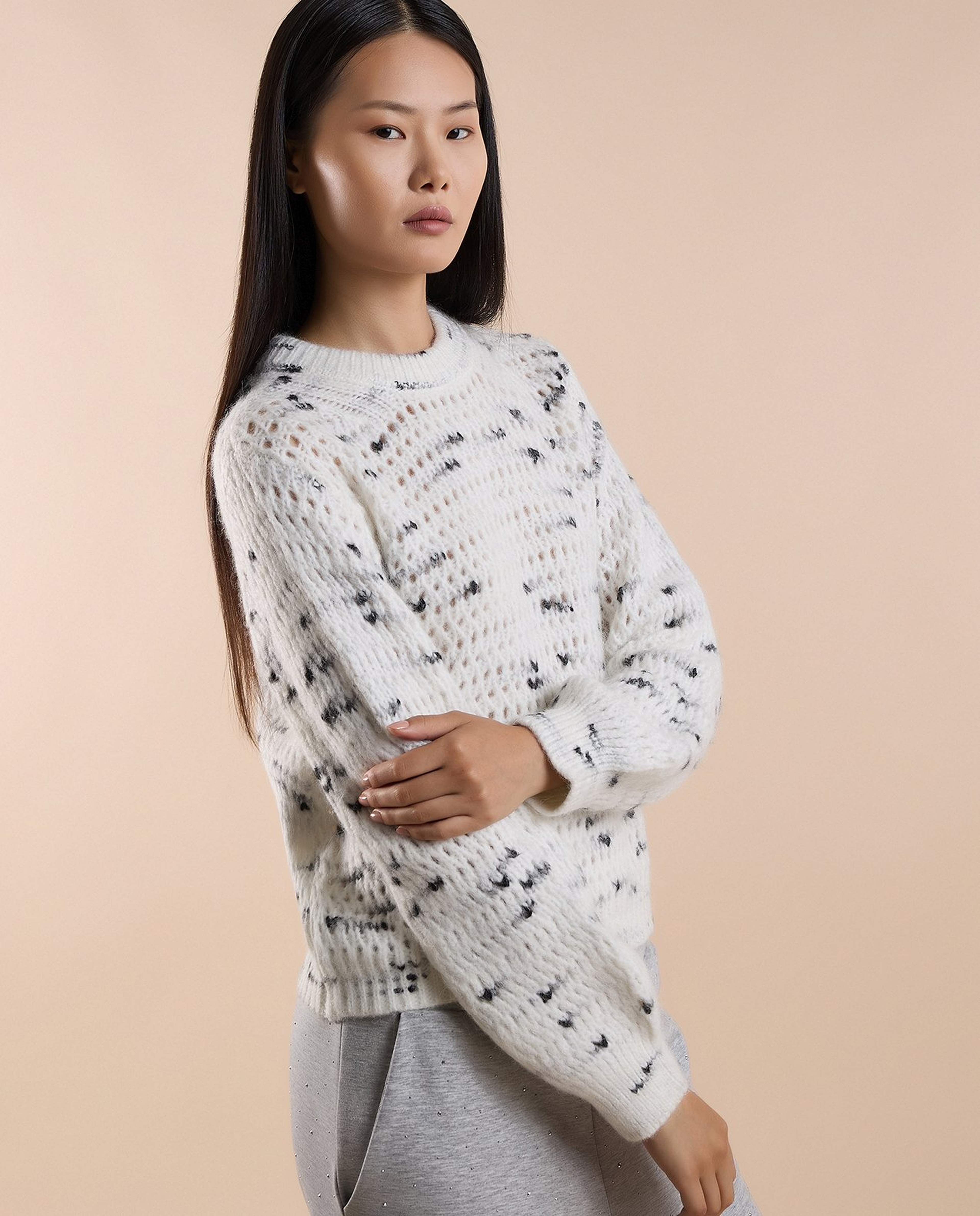 Patterned Sweater with Crew Neck and Long Sleeves