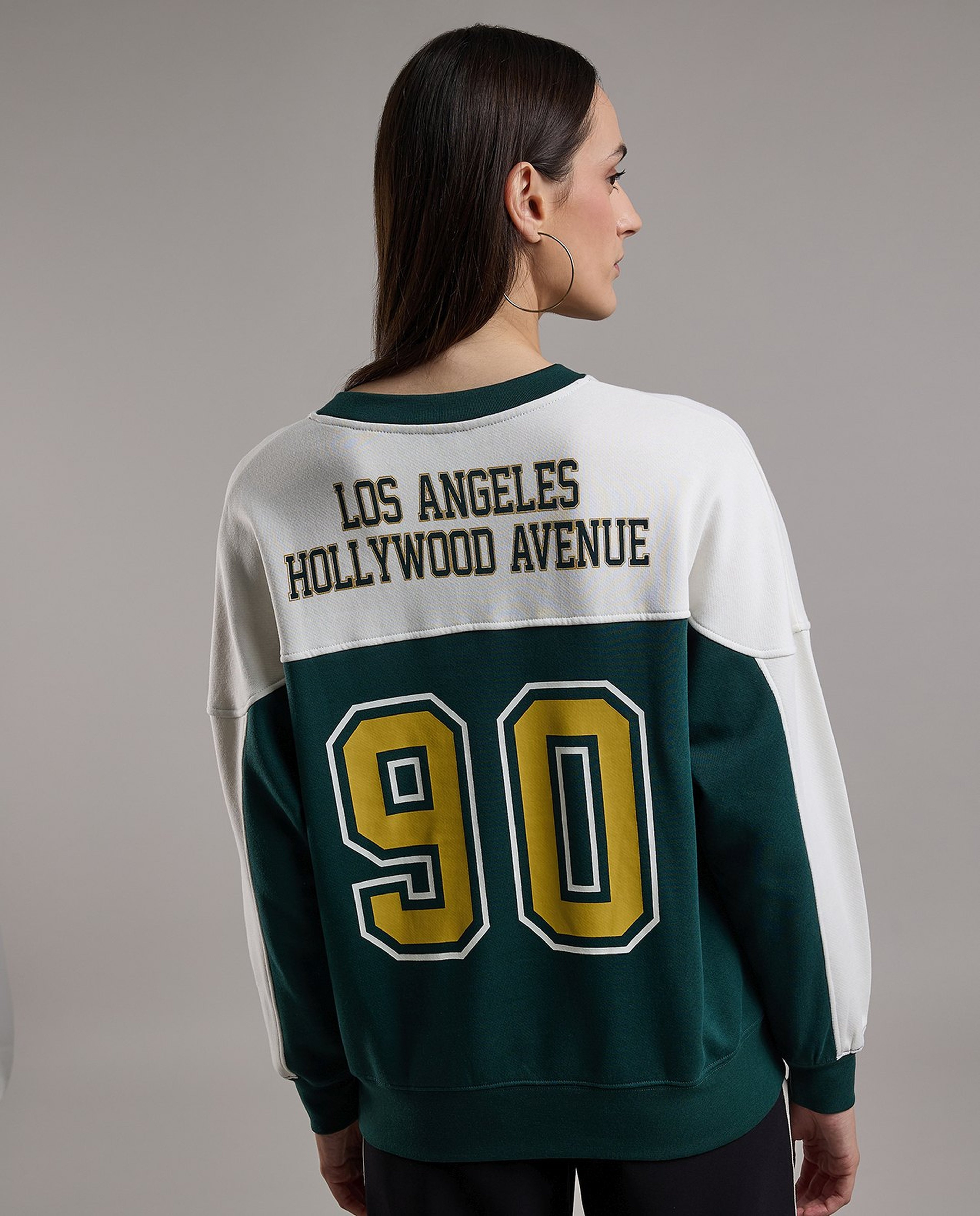 Color Block Sweatshirt with V-Neck and Raglan Sleeves