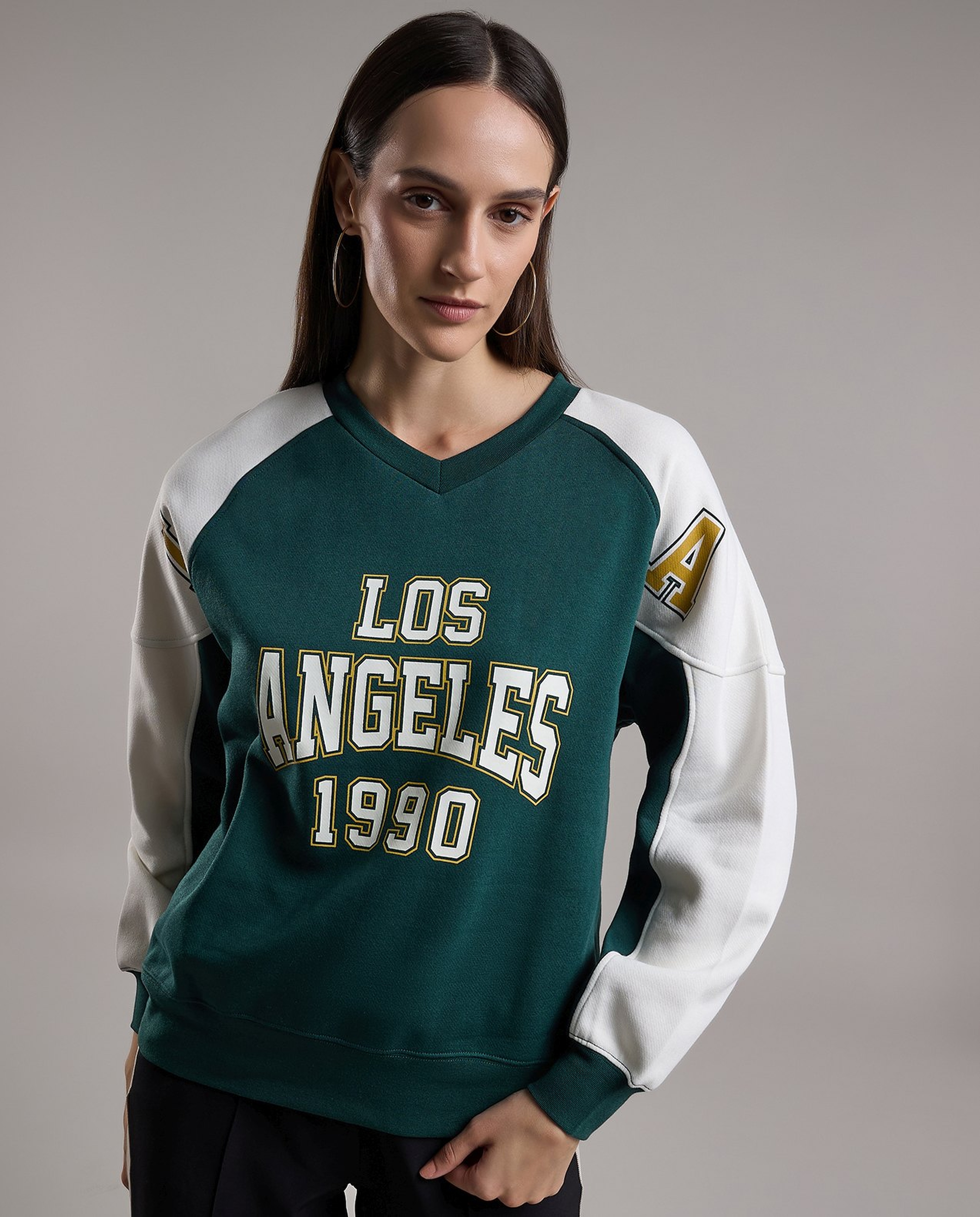 Color Block Sweatshirt with V-Neck and Raglan Sleeves