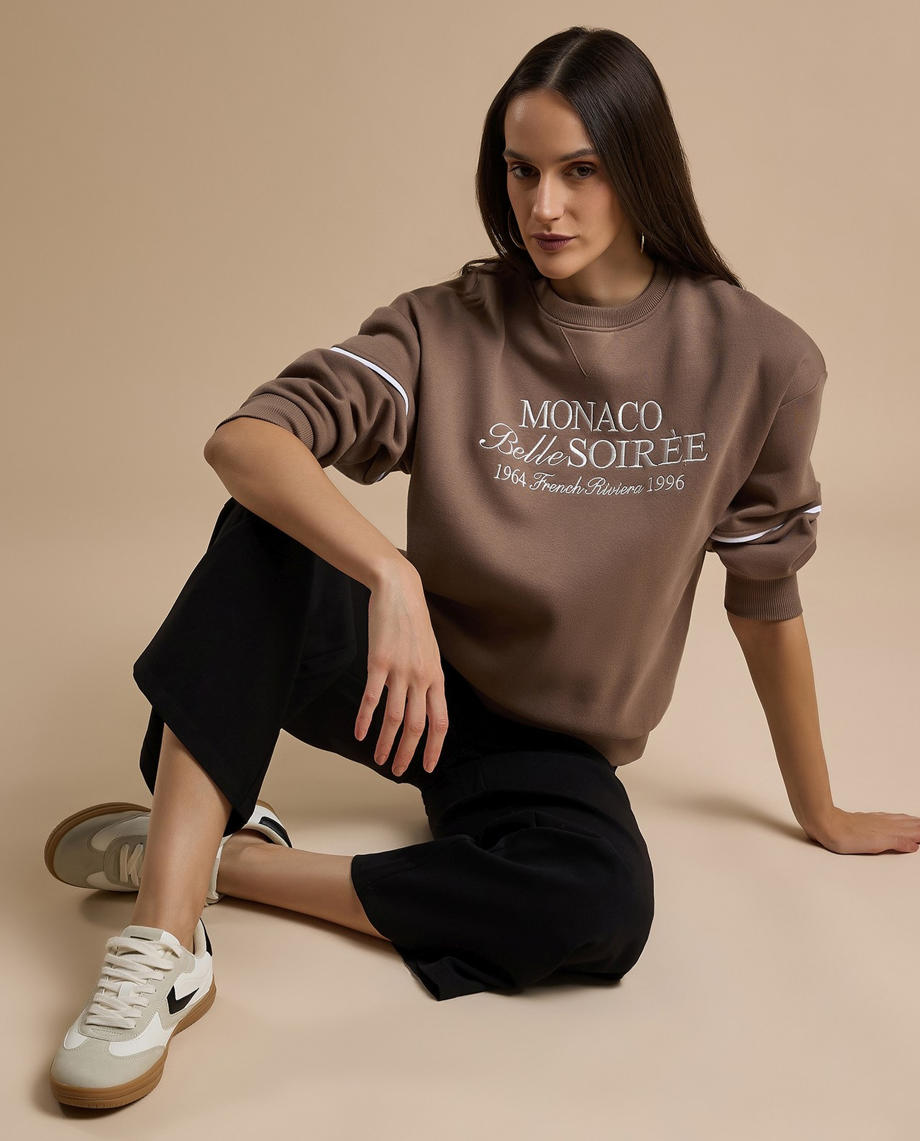 Typography Print Sweatshirt with Crew Neck and Long Sleeves
