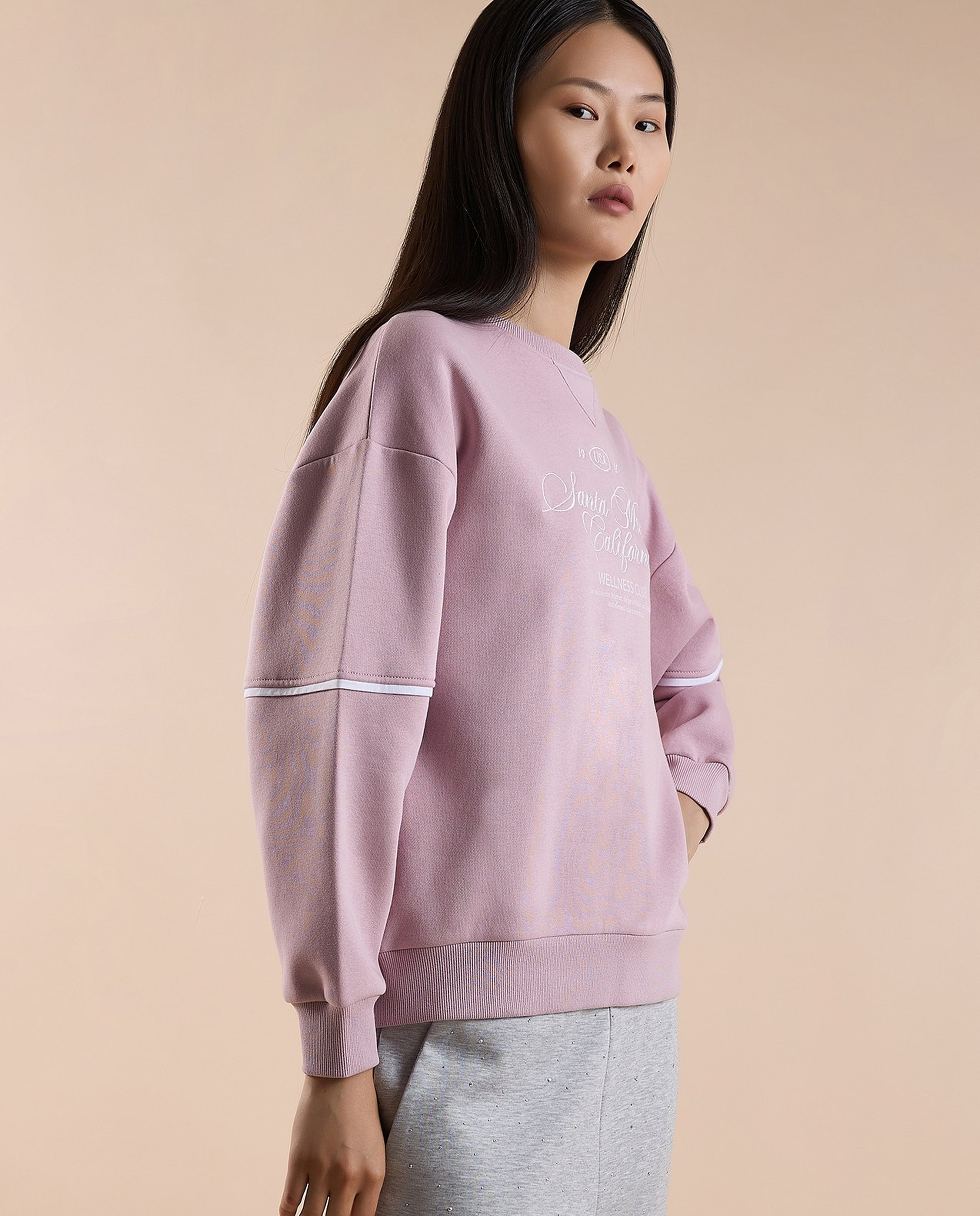 Typography Print Sweatshirt with Crew Neck and Long Sleeves