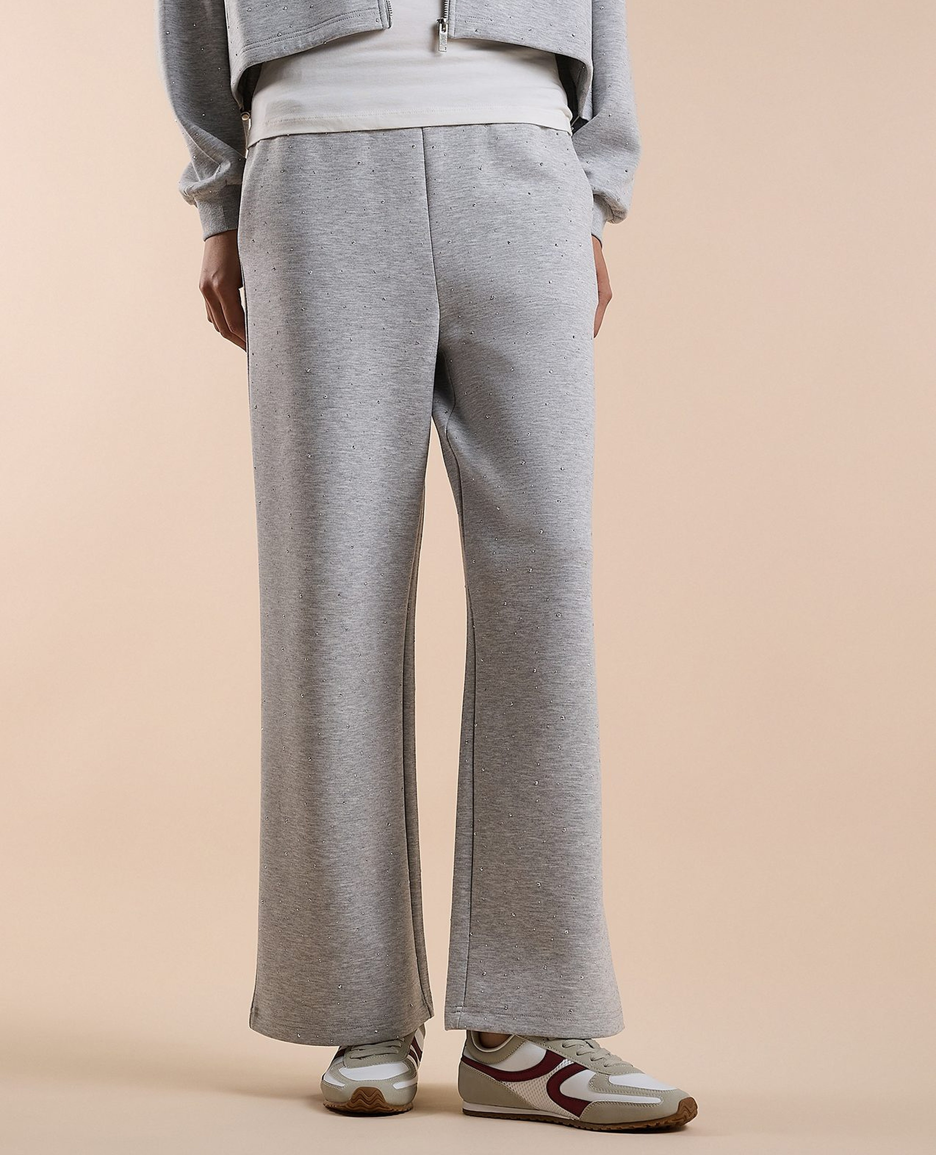 بنطال رياضة بخصر مرن