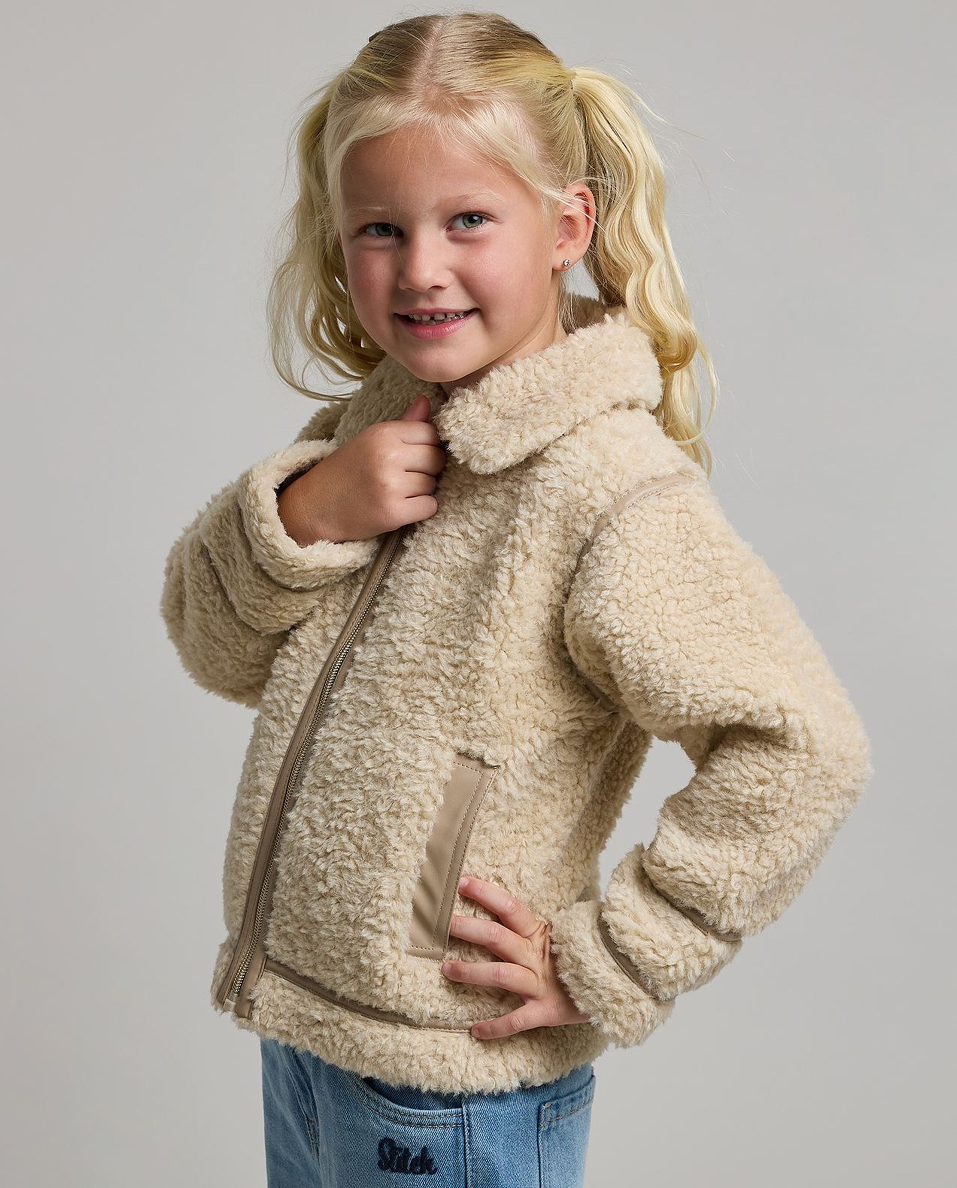 Zippered Sherpa Jacket with Collar and Long Sleeves
