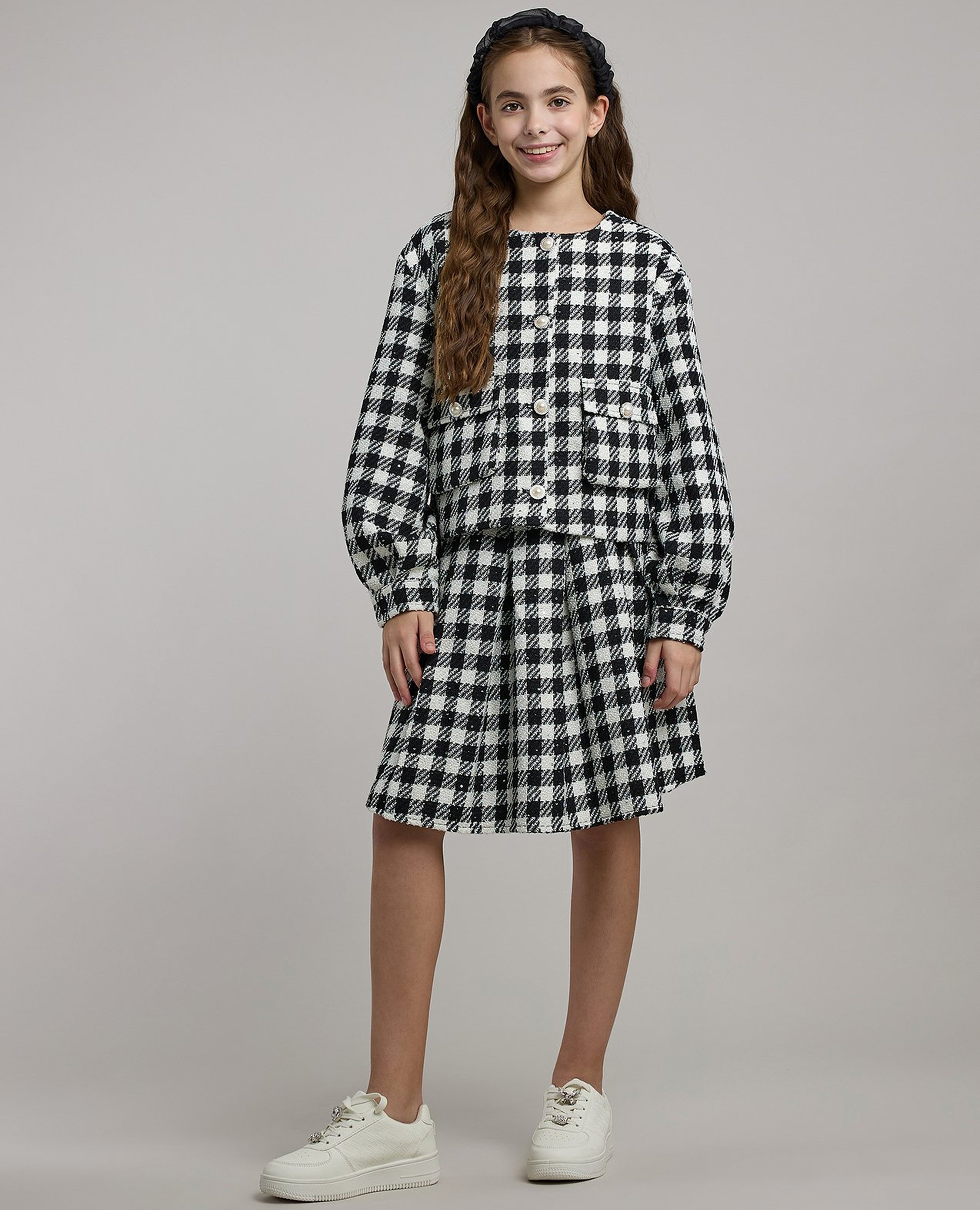 Checkered Jacket with Crew Neck and Long Sleeves