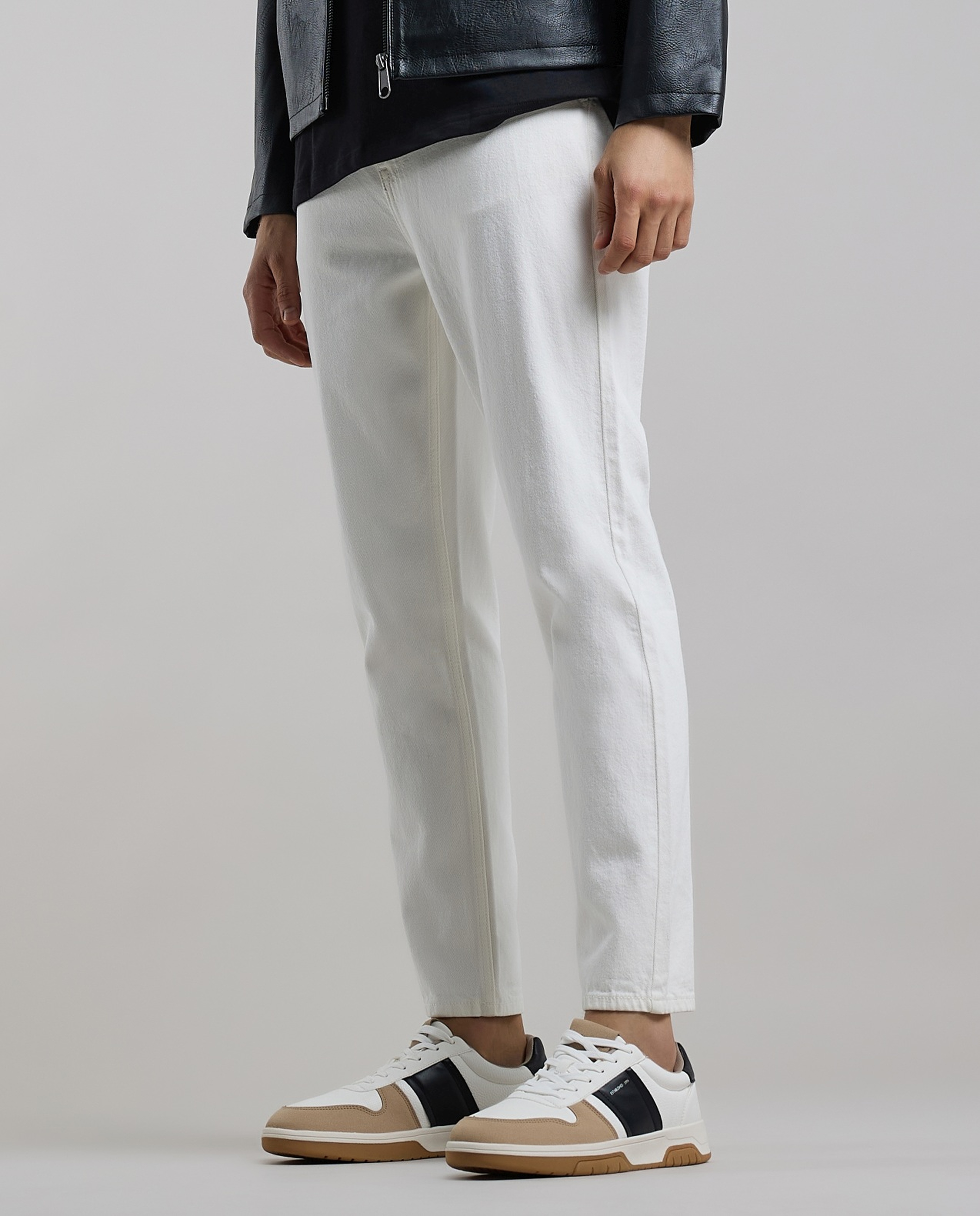 Solid Relaxed Fit Jeans with Button Closure