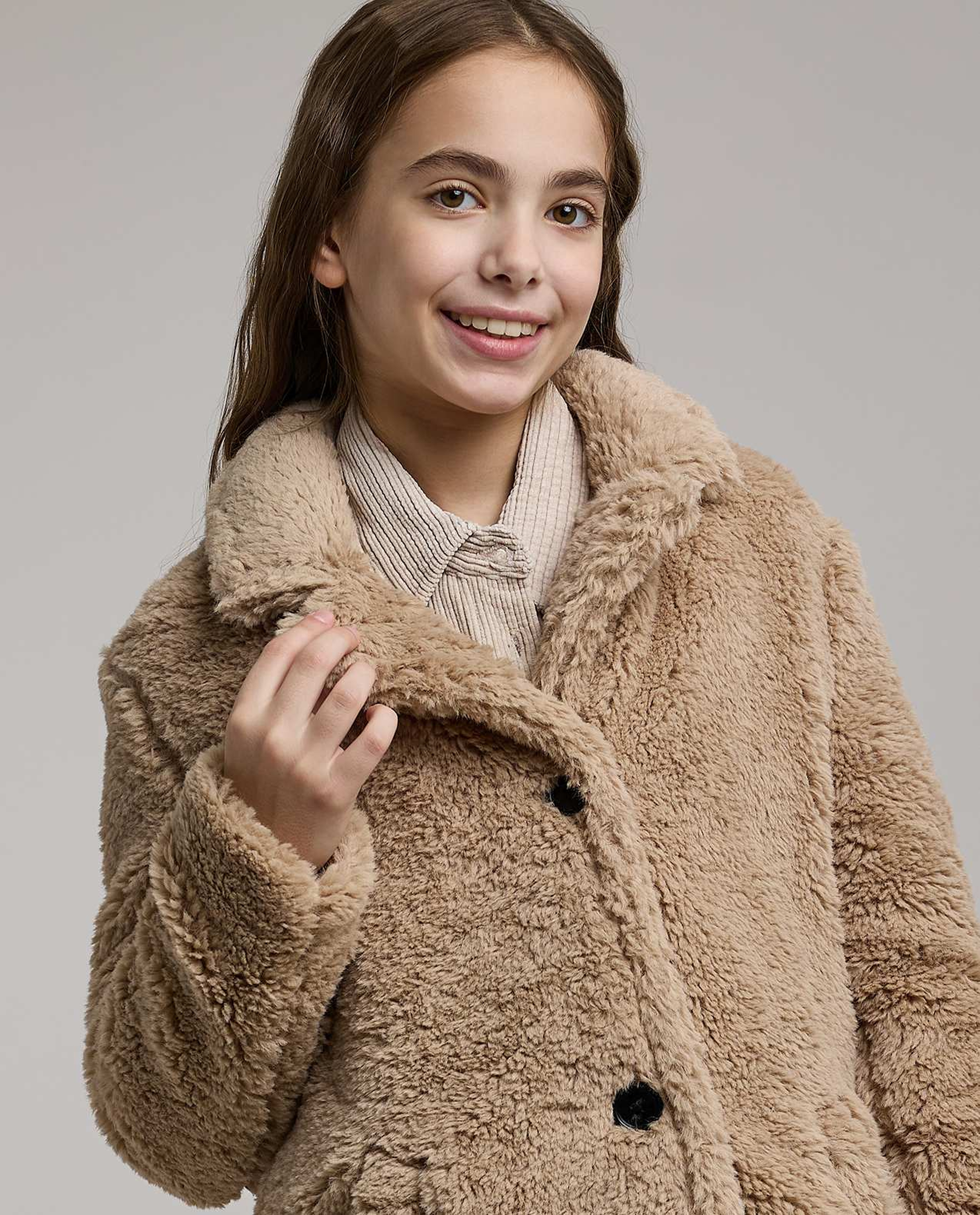 Faux Fur Coat with Collar and Long Sleeves