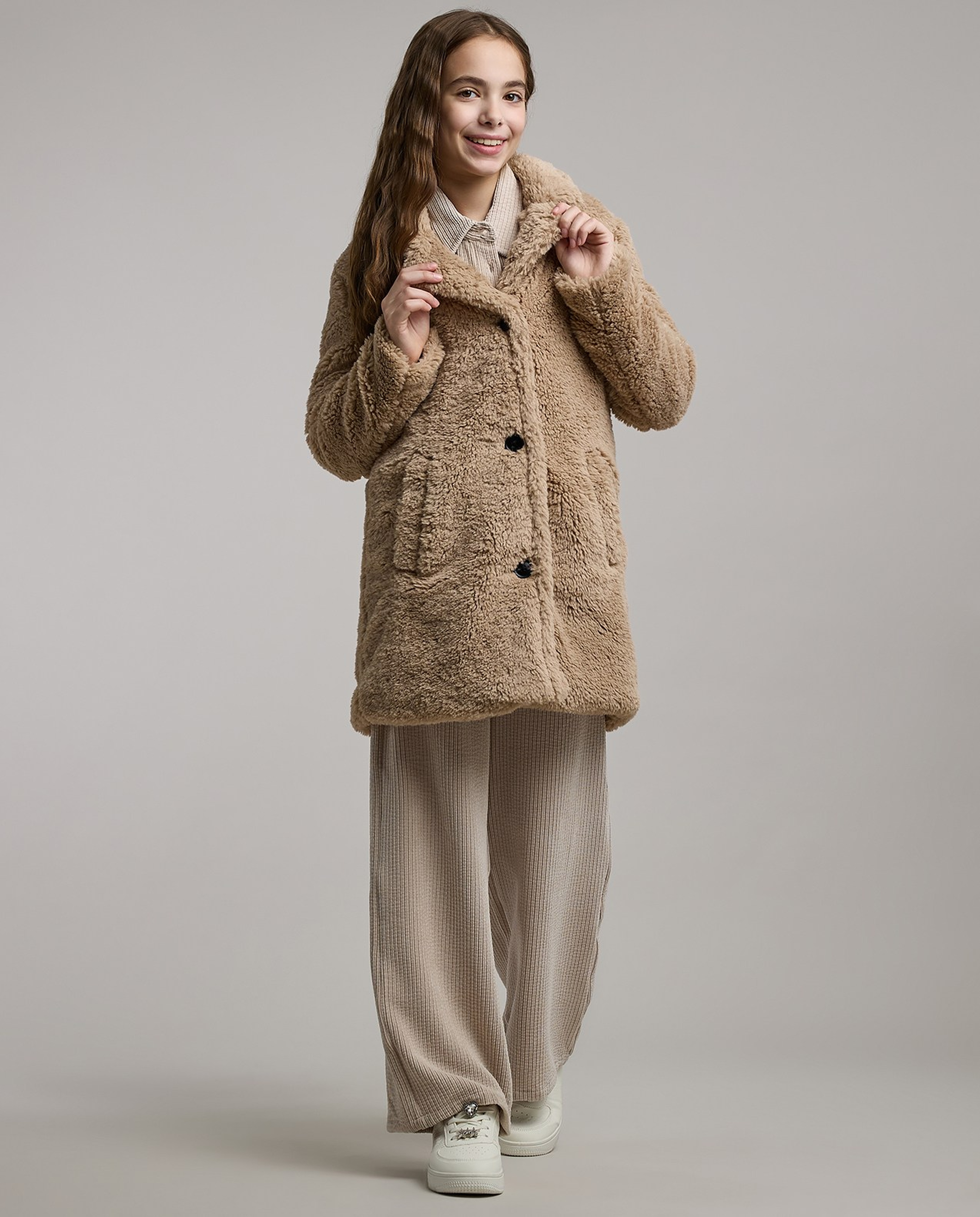 Faux Fur Coat with Collar and Long Sleeves