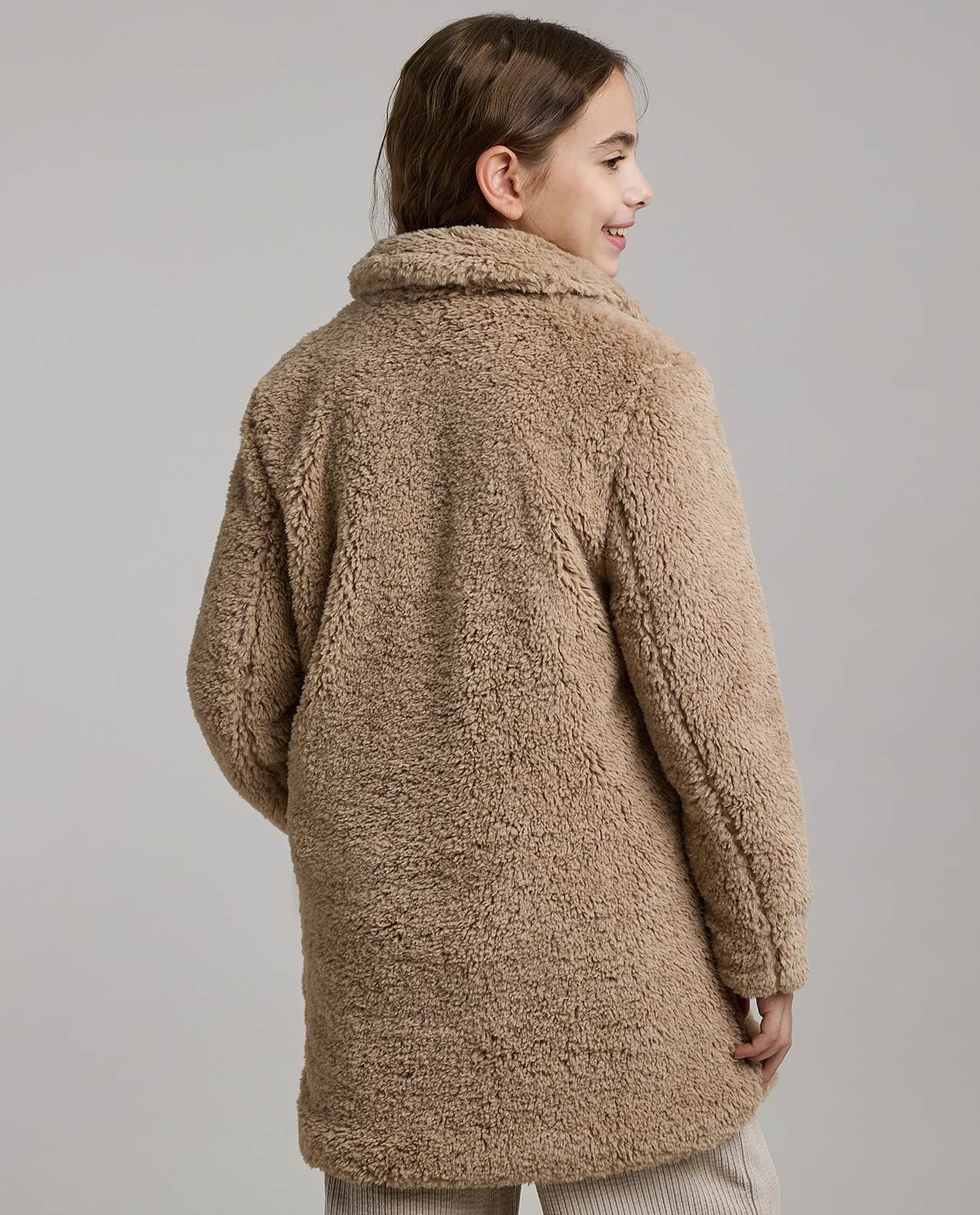 Faux Fur Coat with Collar and Long Sleeves