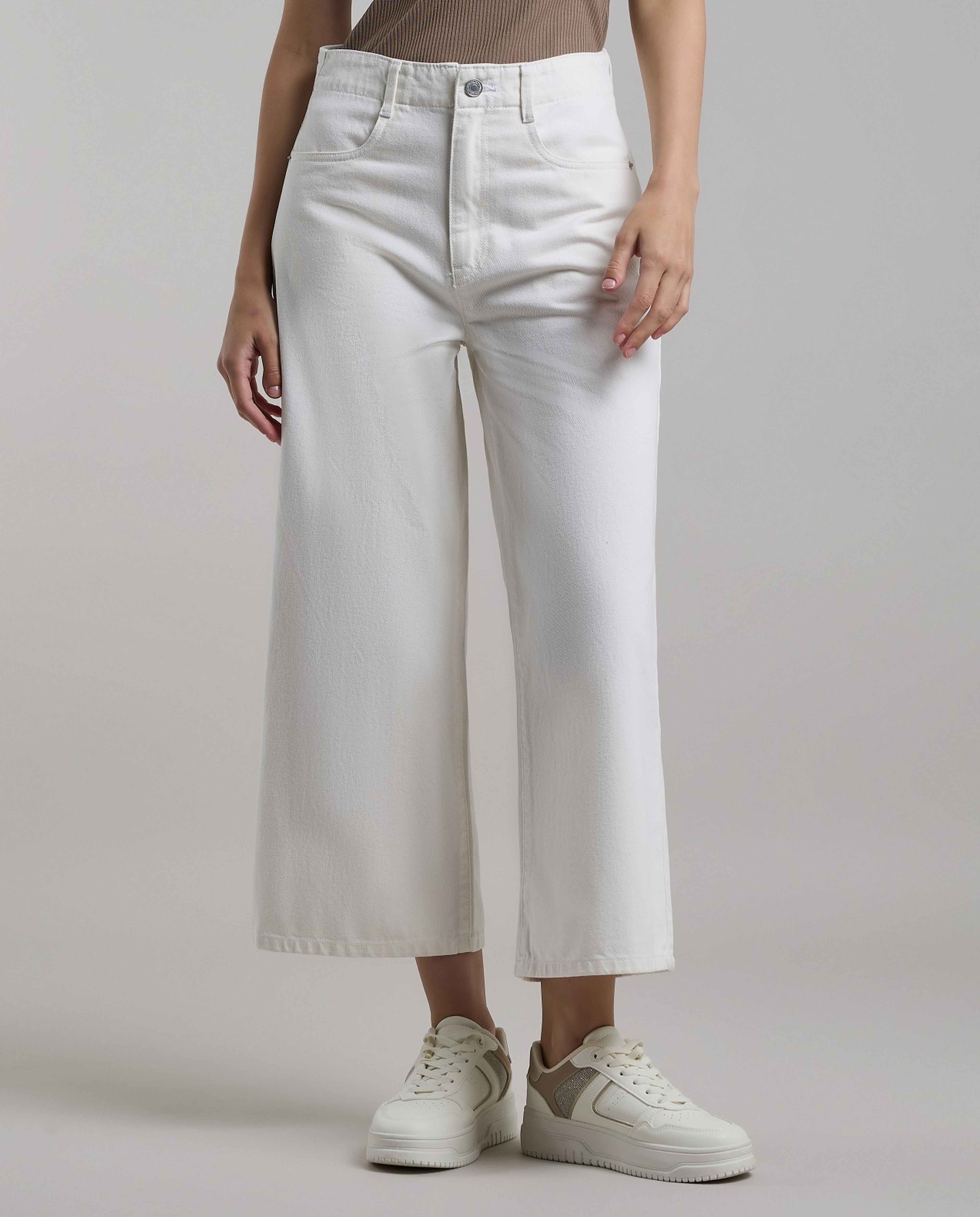 Solid Wide Leg Culotte Jeans with Button Closure