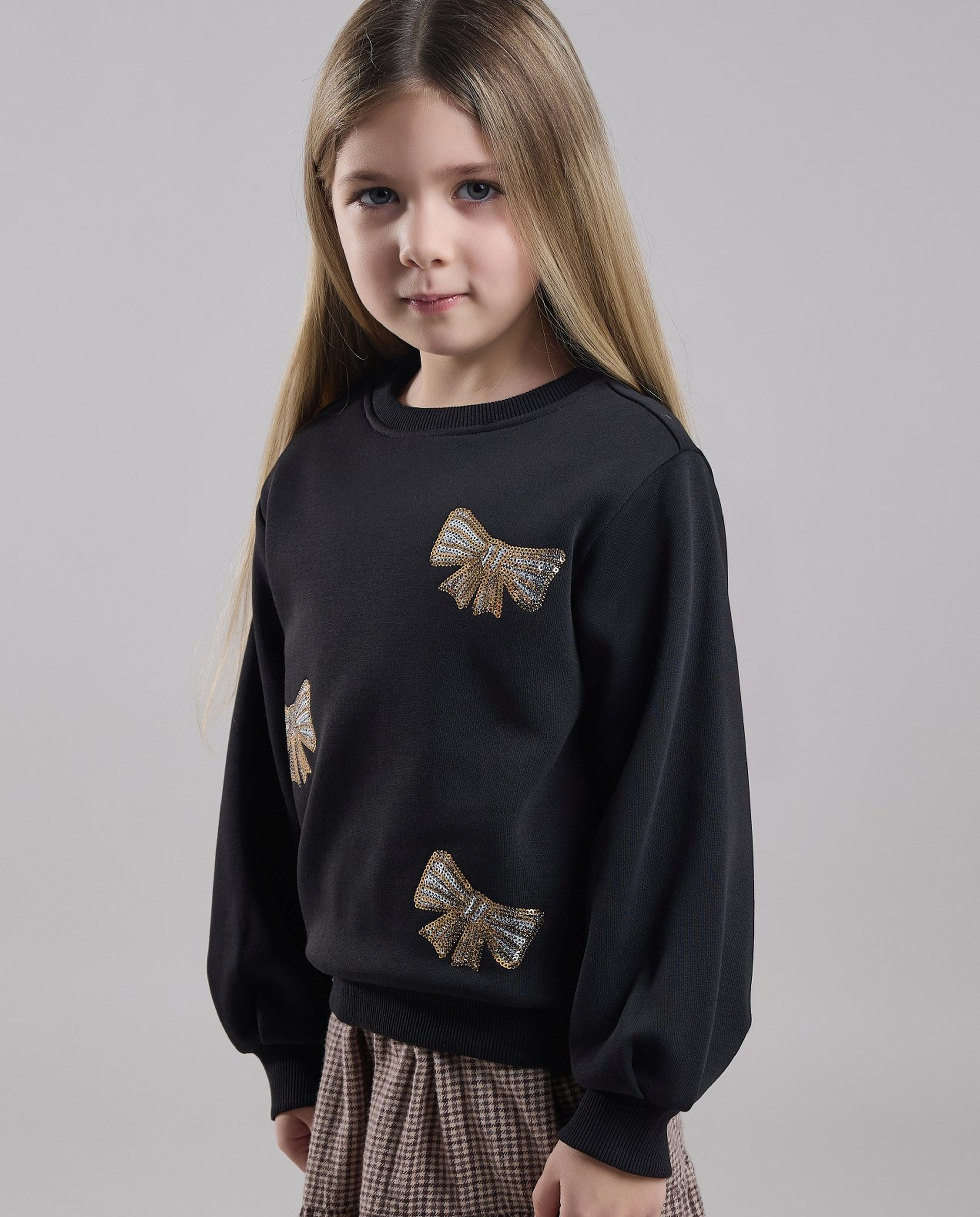 Sequined Sweatshirt with Crew Neck and Long Sleeves