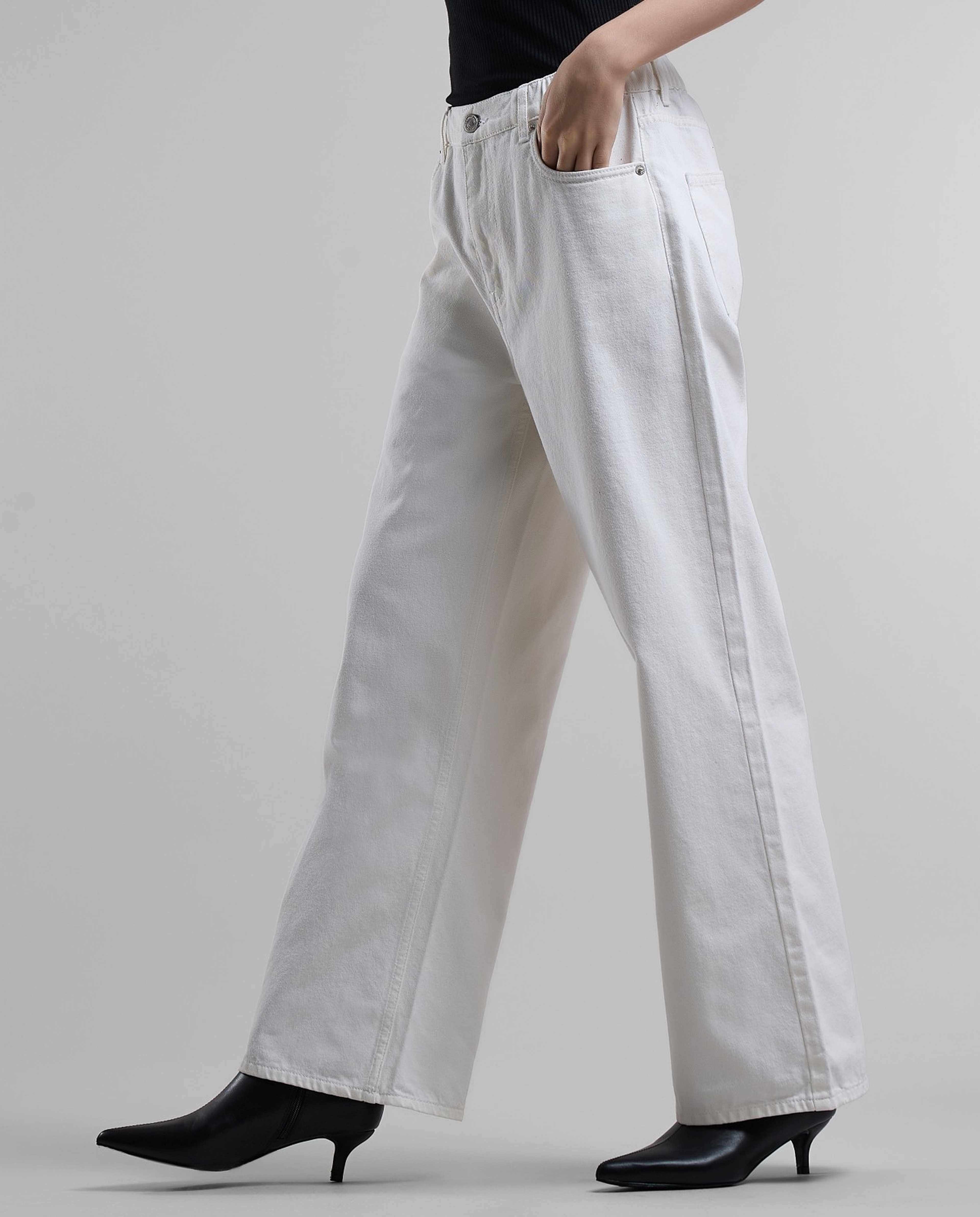 Solid Wide Leg Jeans with Button Closure
