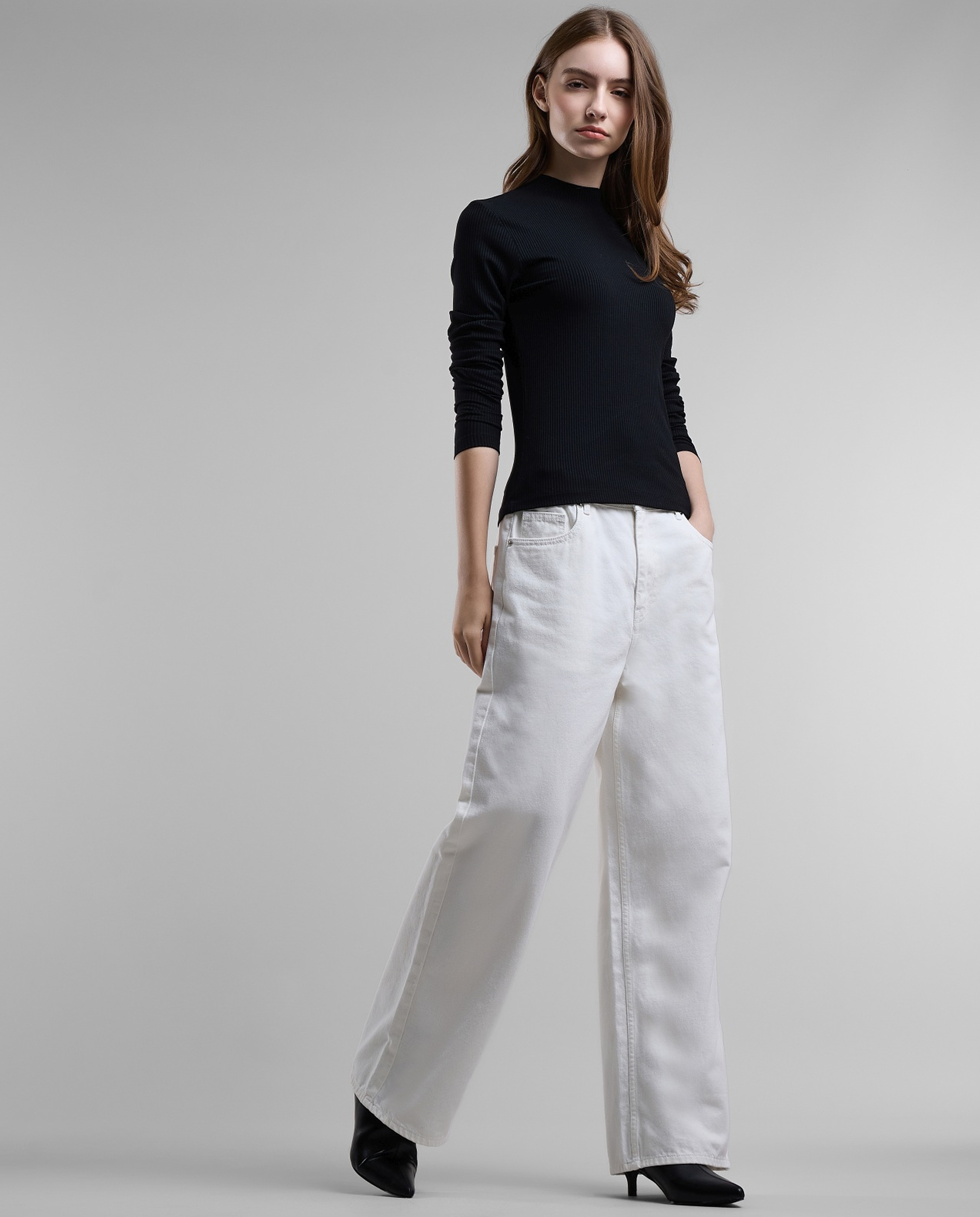 Solid Wide Leg Jeans with Button Closure