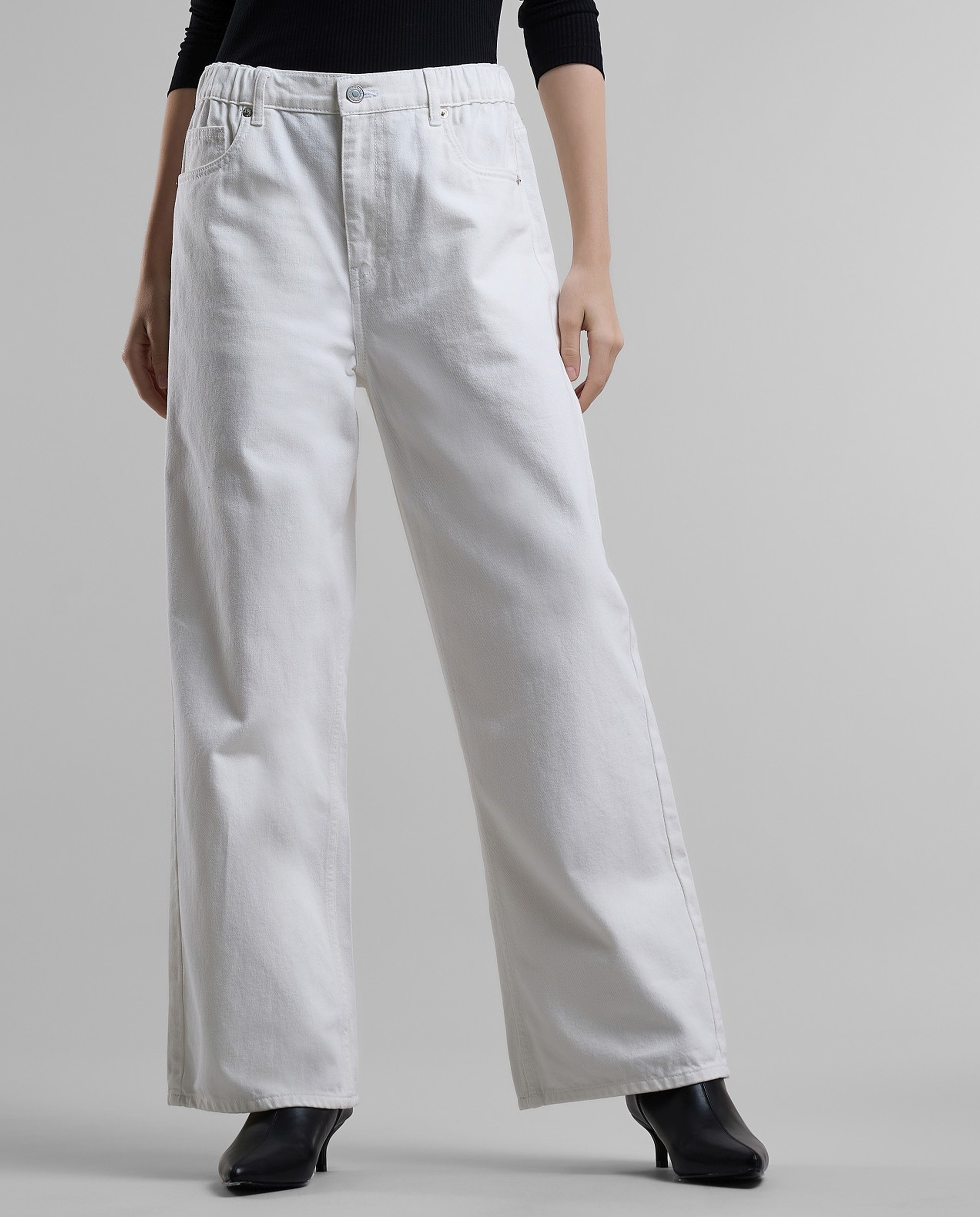 Solid Wide Leg Jeans with Button Closure