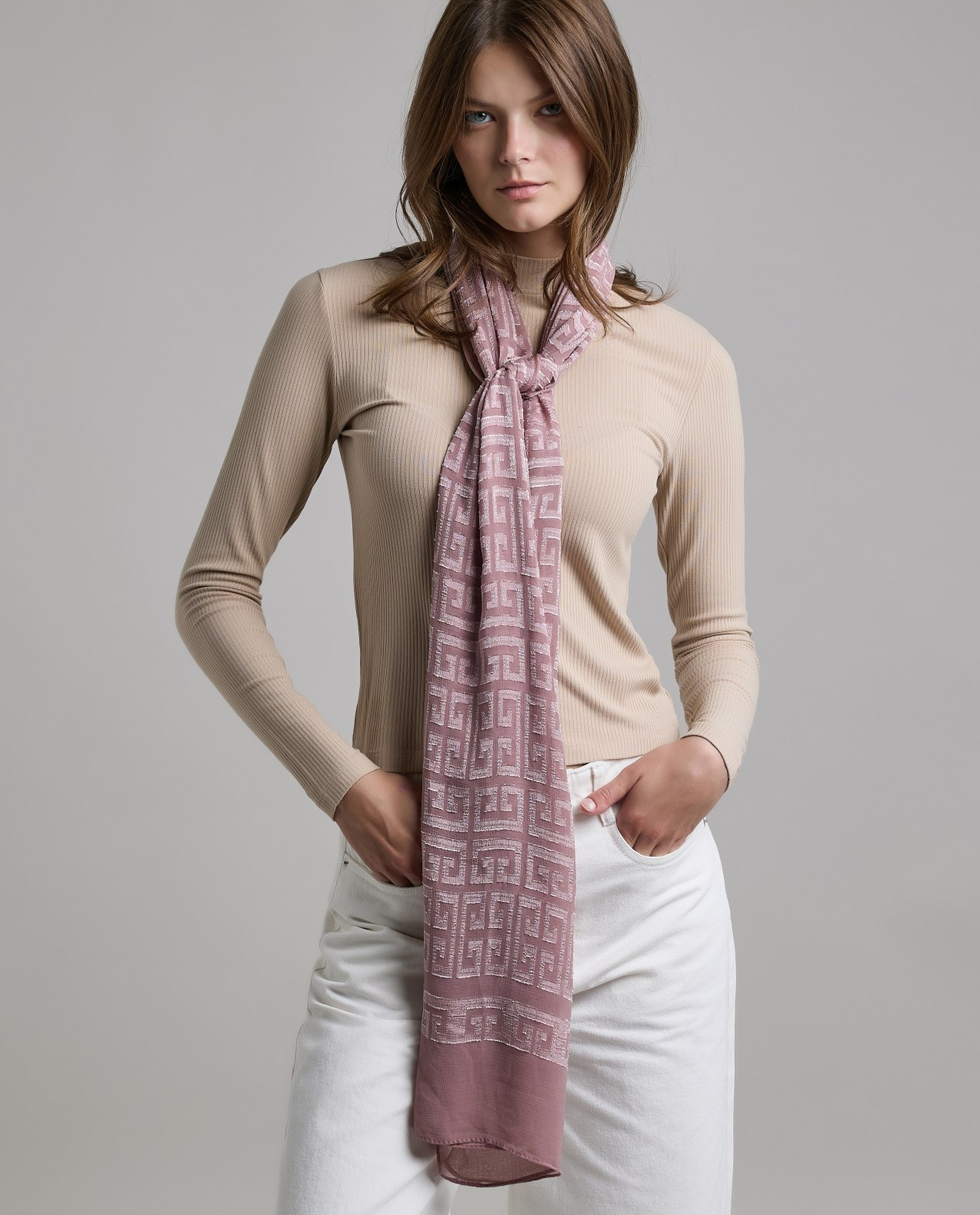 Self Patterned Scarf