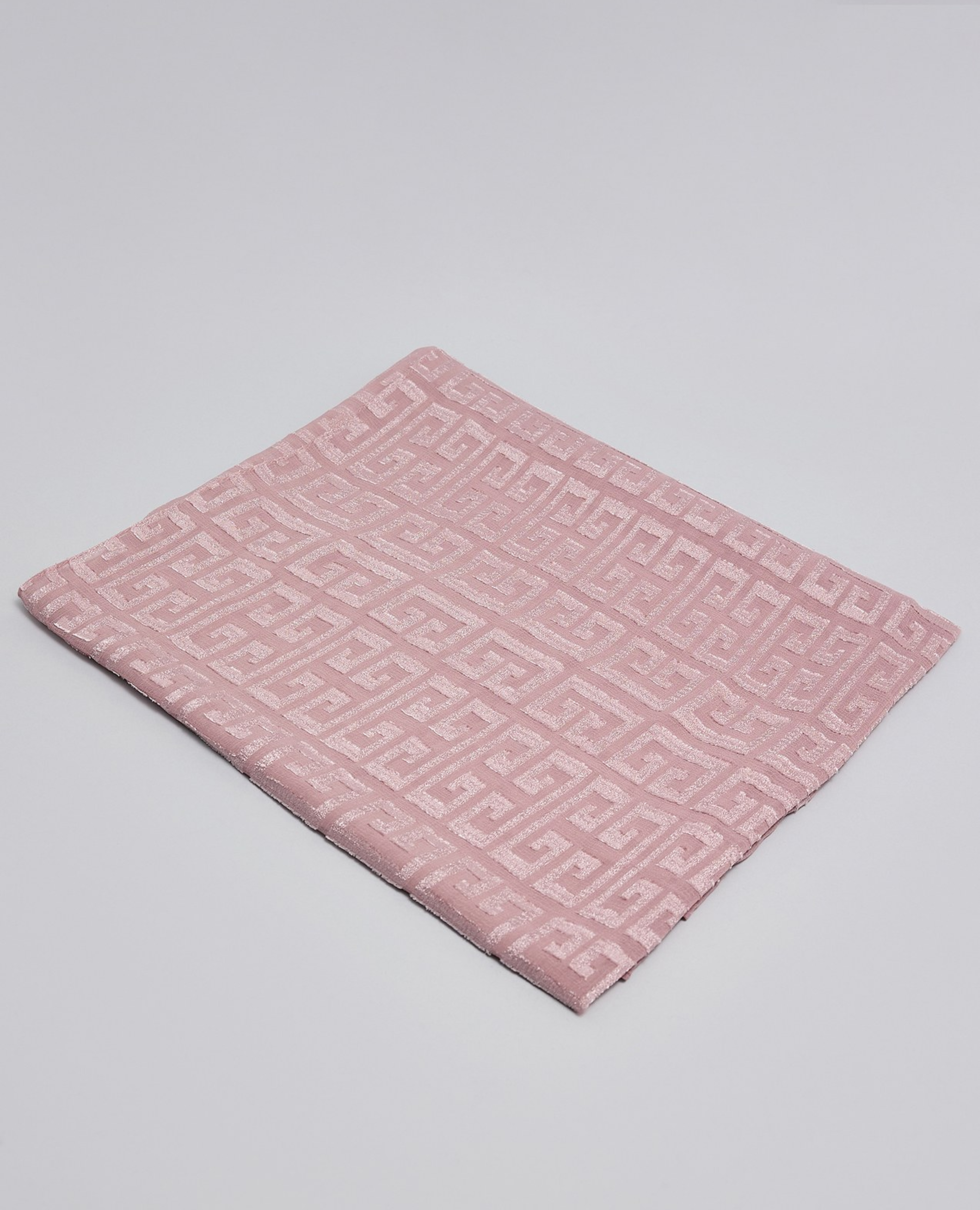 Self Patterned Scarf