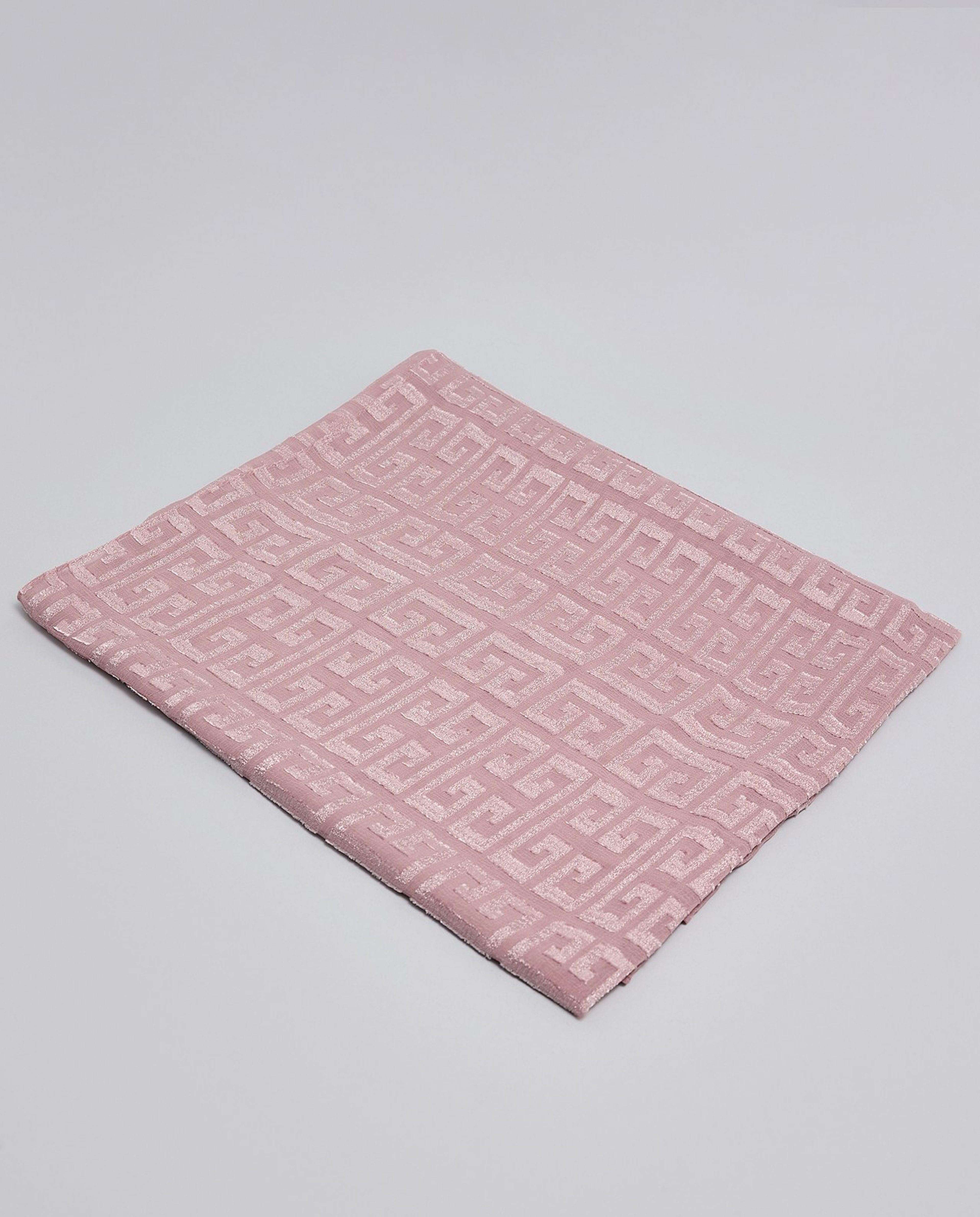 Self Patterned Scarf