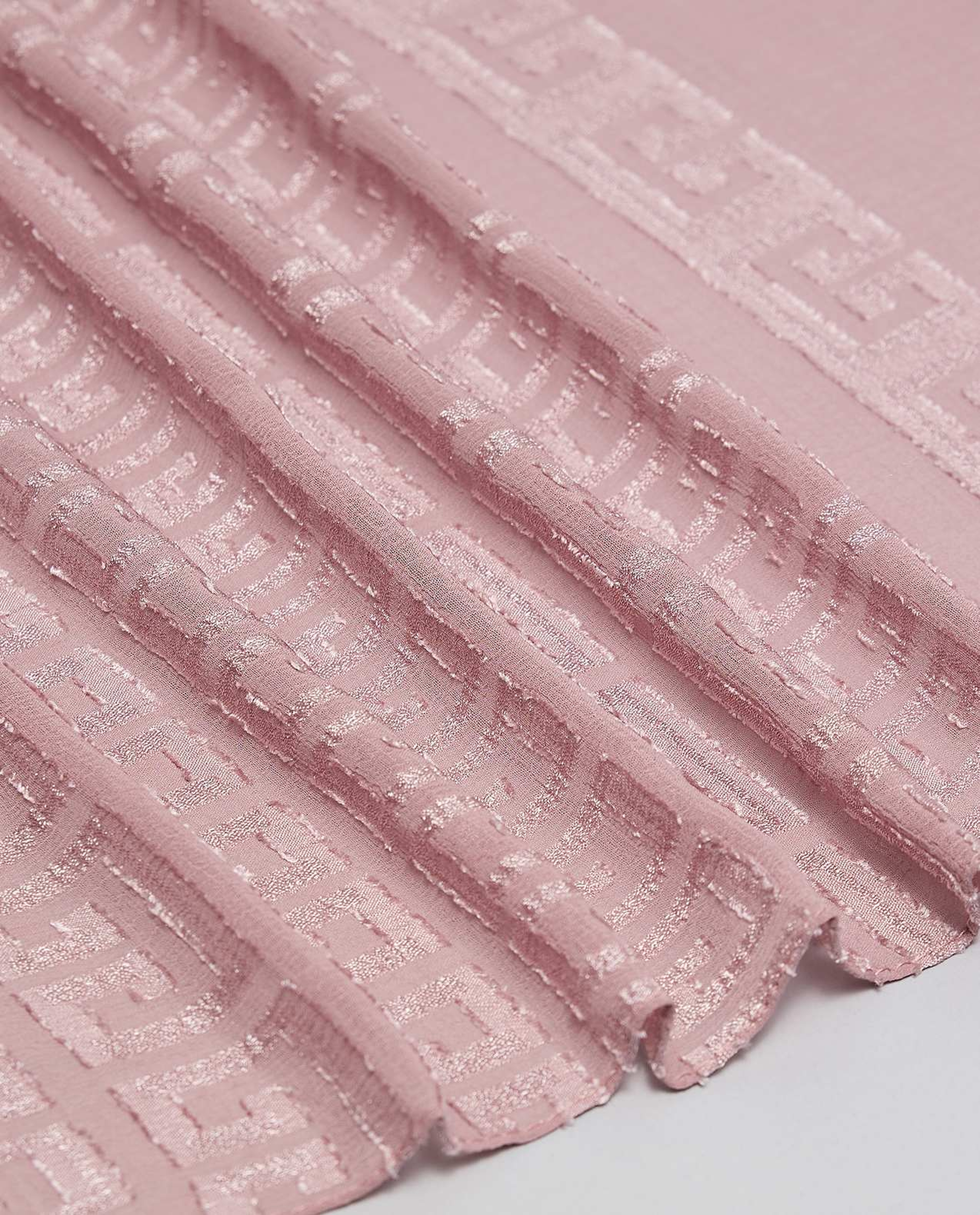 Self Patterned Scarf