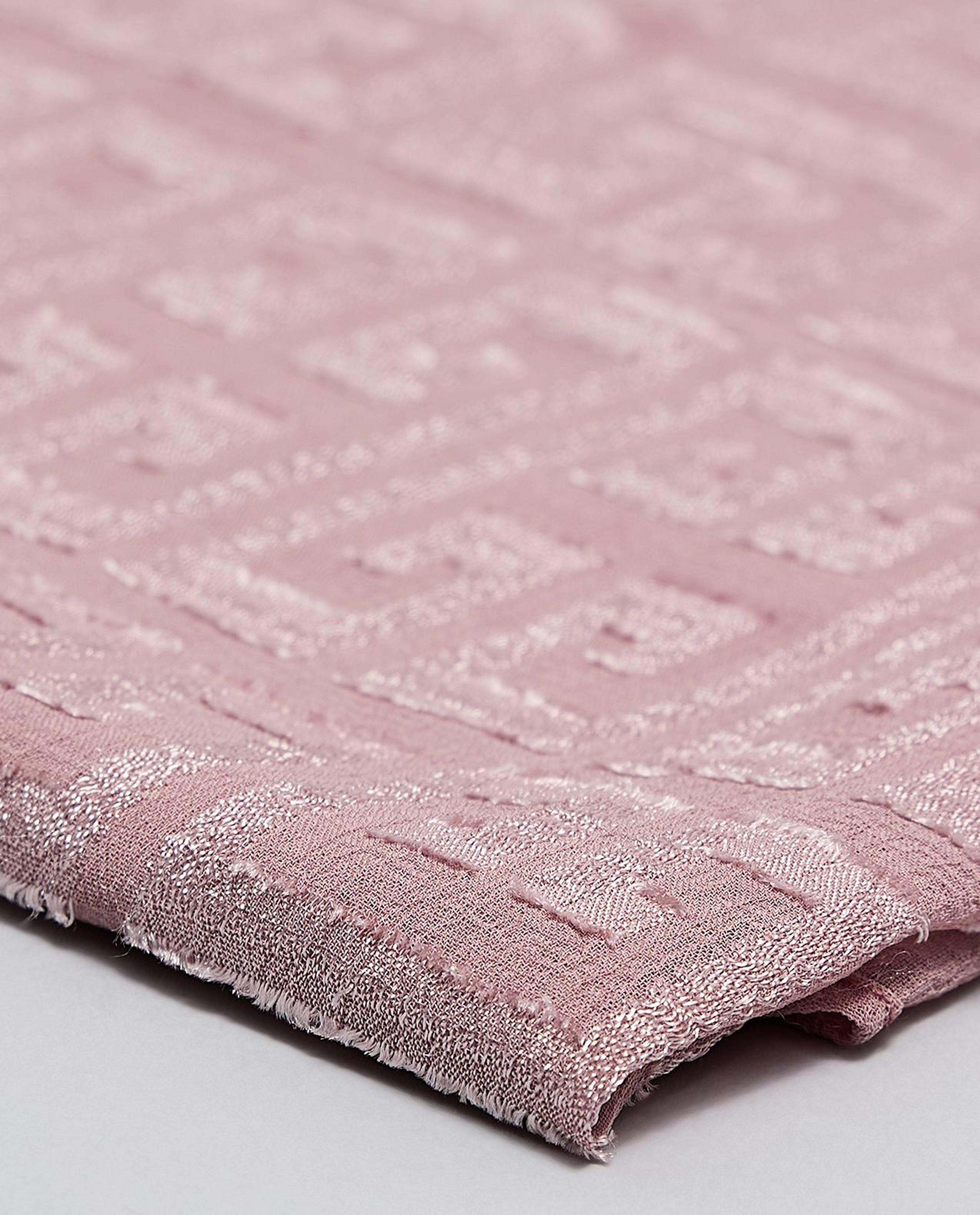 Self Patterned Scarf