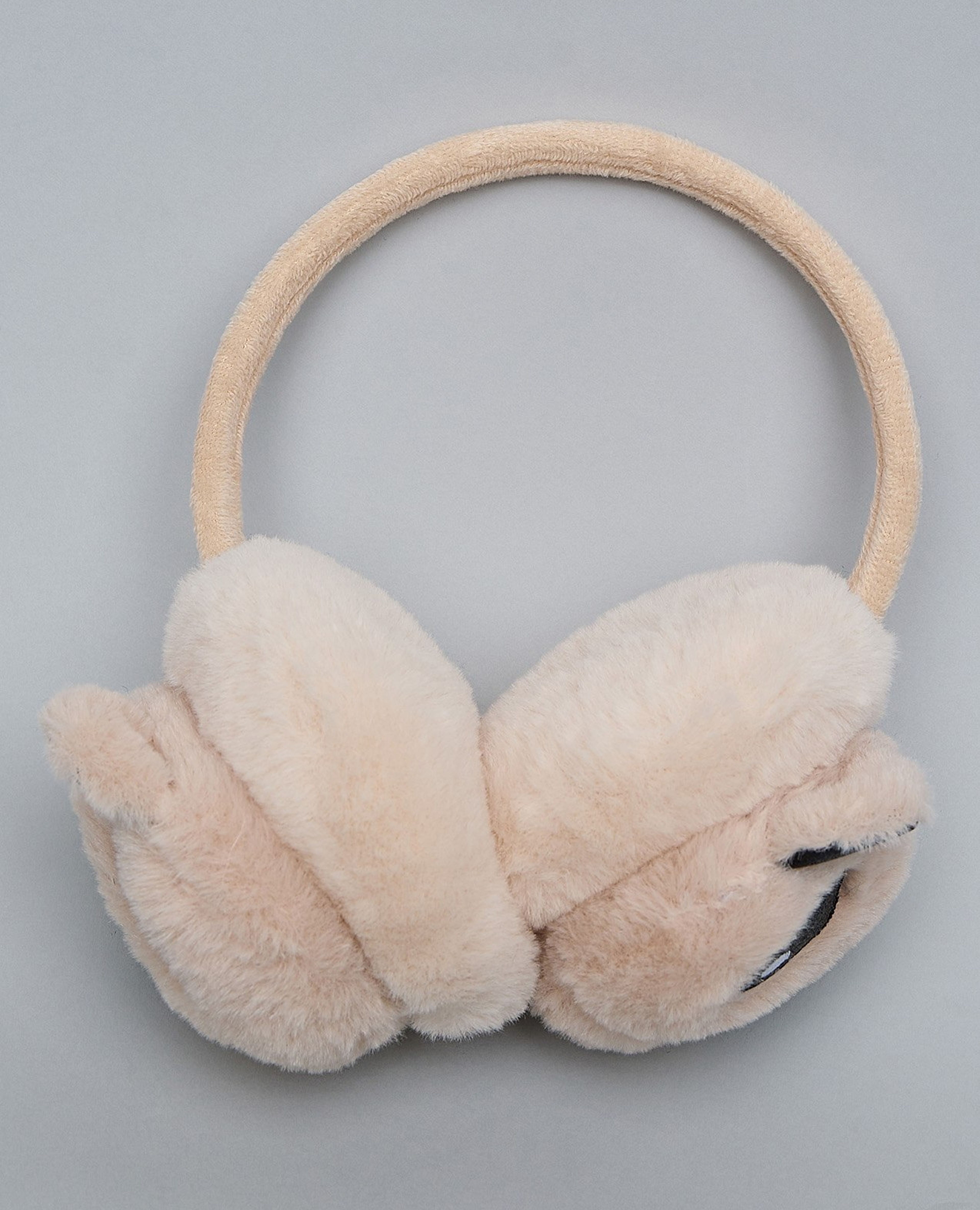 دفايات أذن ناعمة