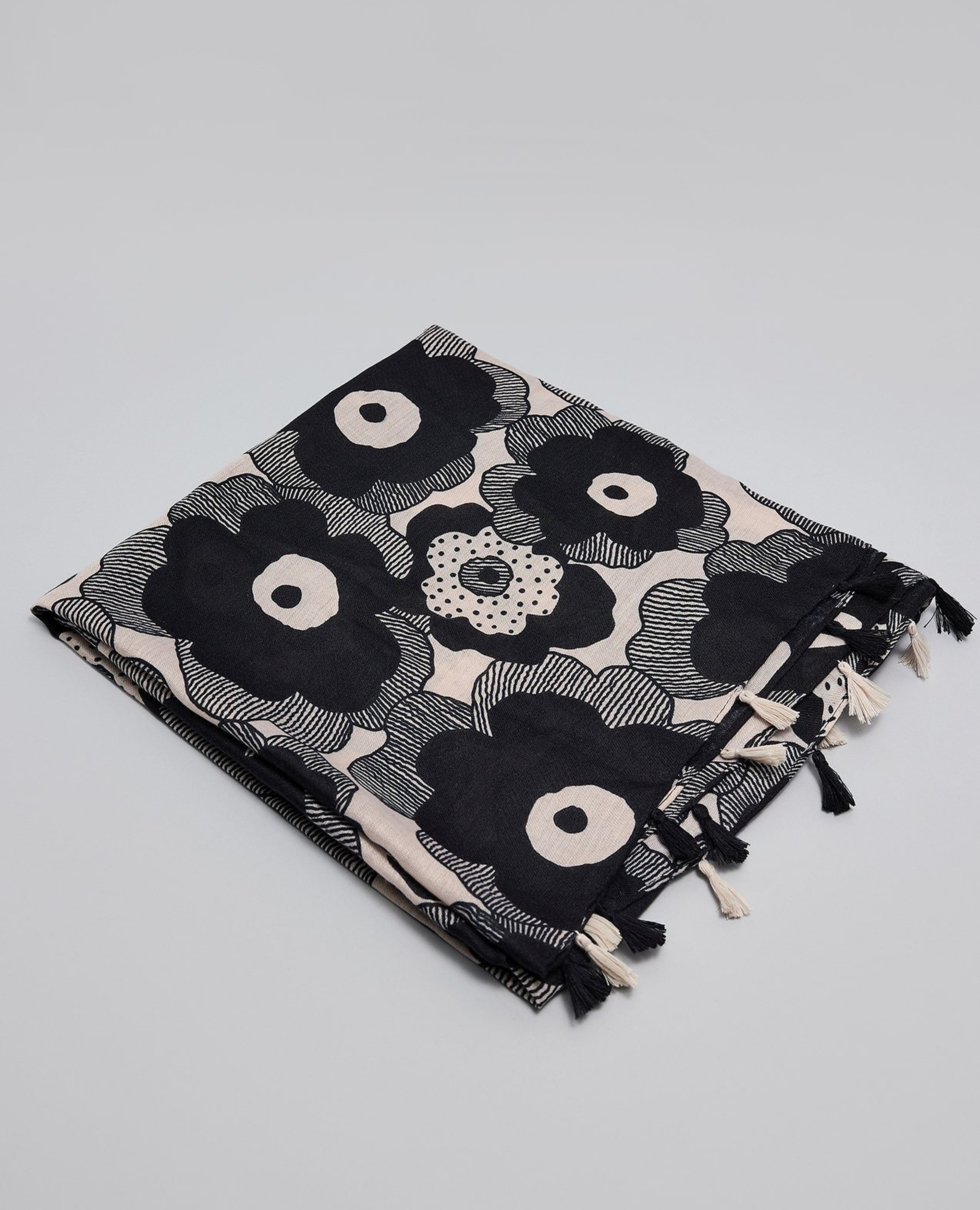 Patterned Tasseled Scarf