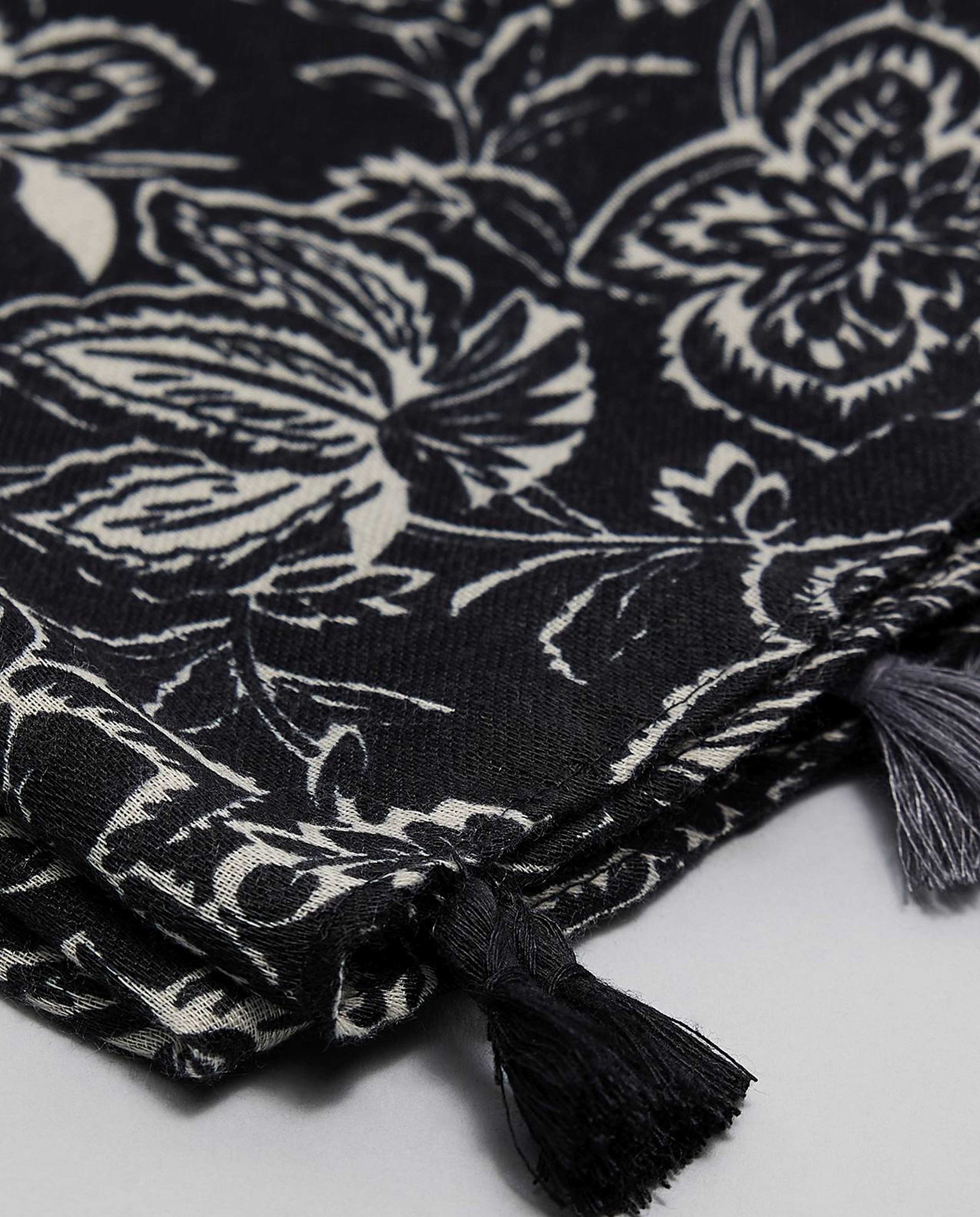 Patterned Tasseled Scarf