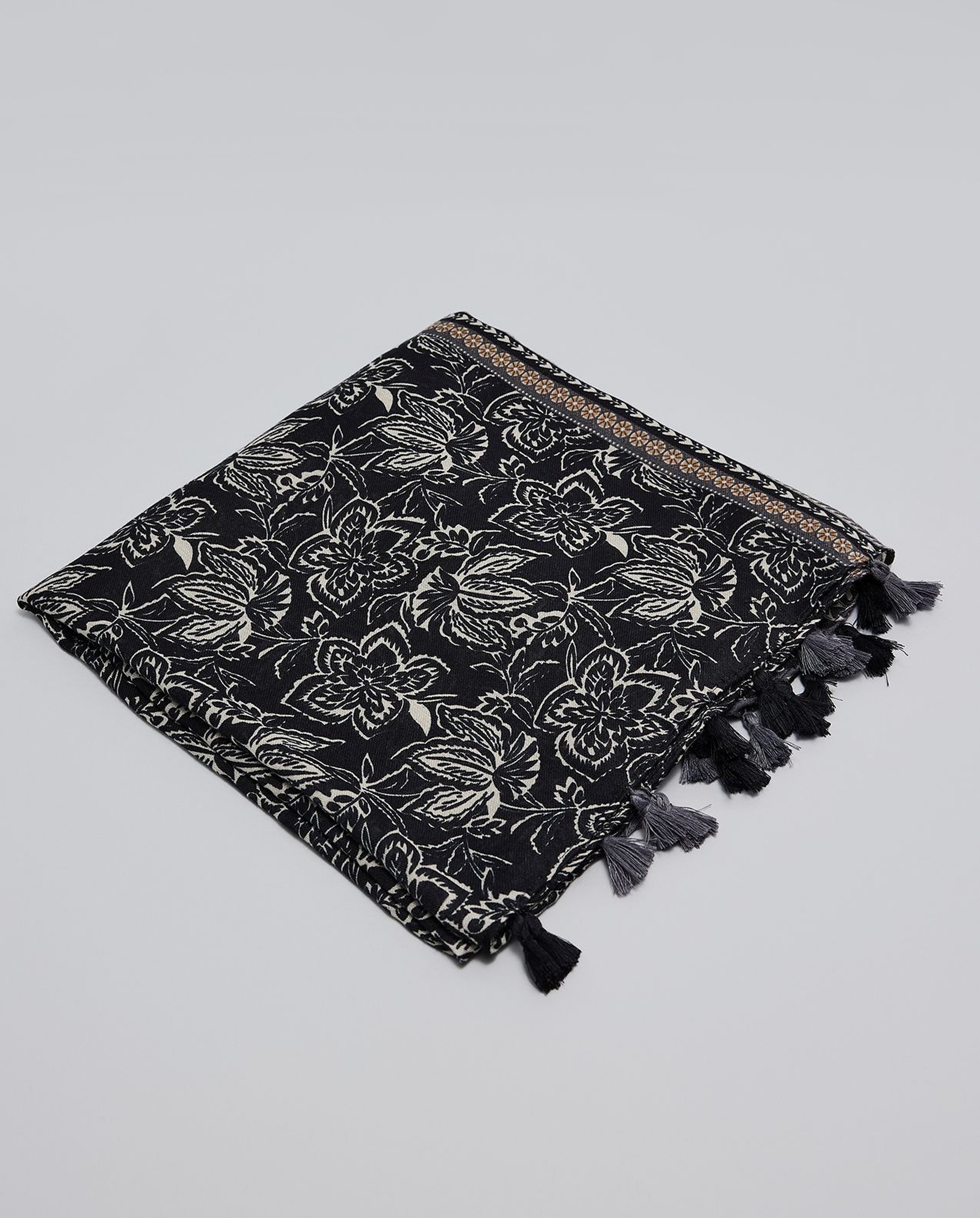 Patterned Tasseled Scarf